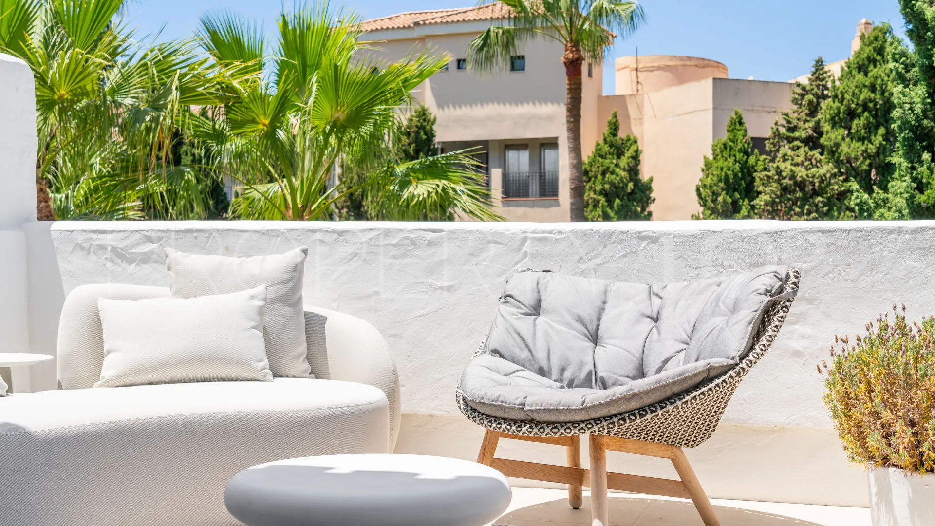Duplex penthouse with 3 bedrooms for sale in Jardines de las Fuentes
