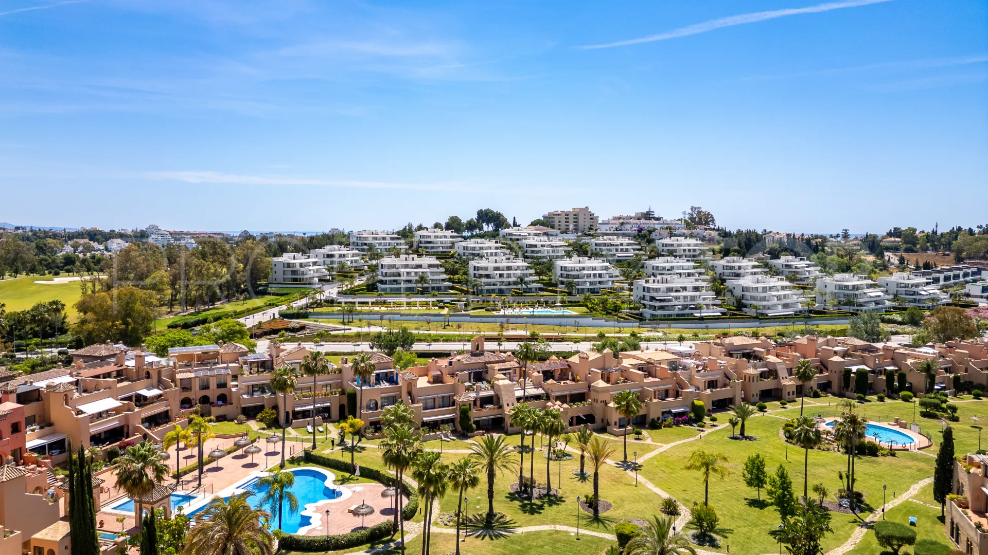 Atico duplex en venta en La Cartuja del Golf