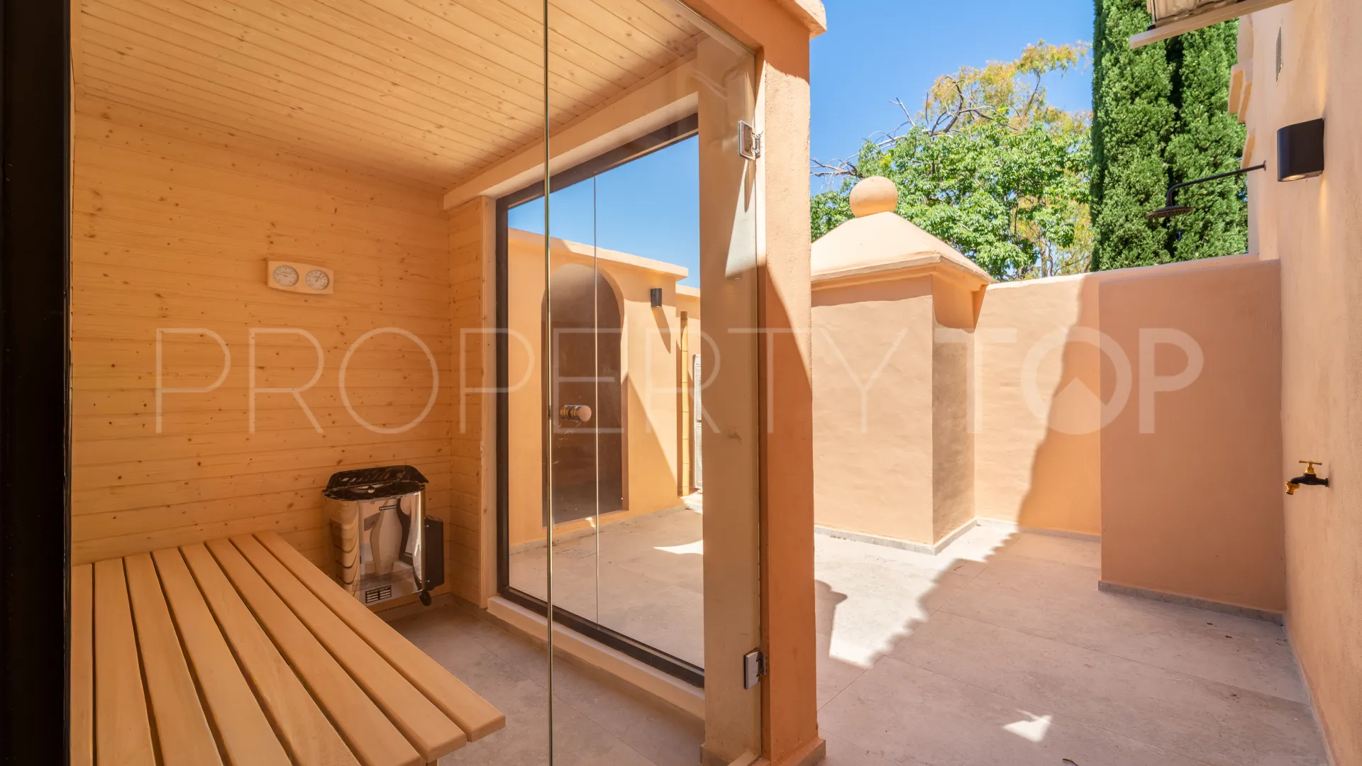 Atico duplex en venta en La Cartuja del Golf