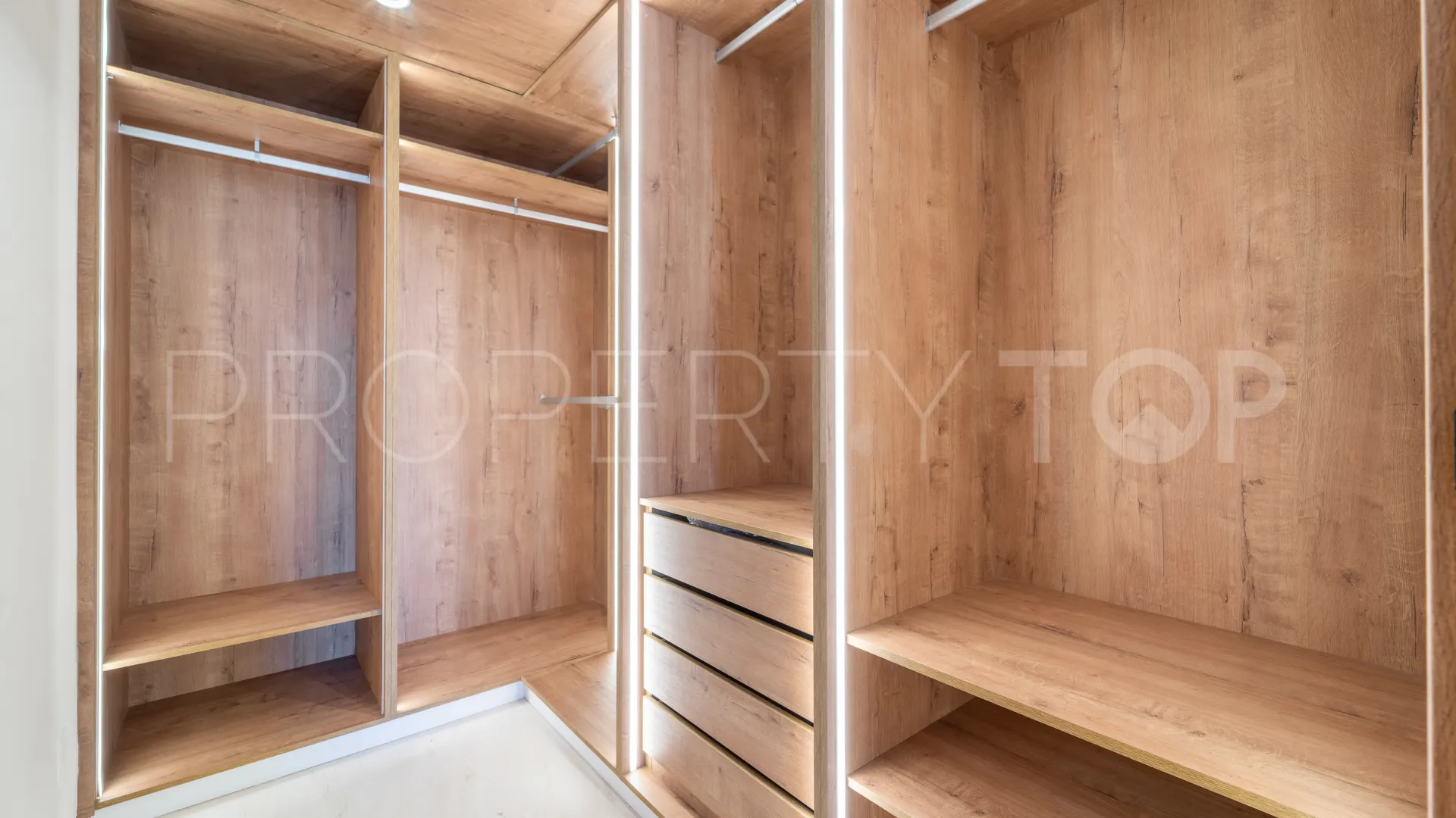 Atico duplex en venta en La Cartuja del Golf