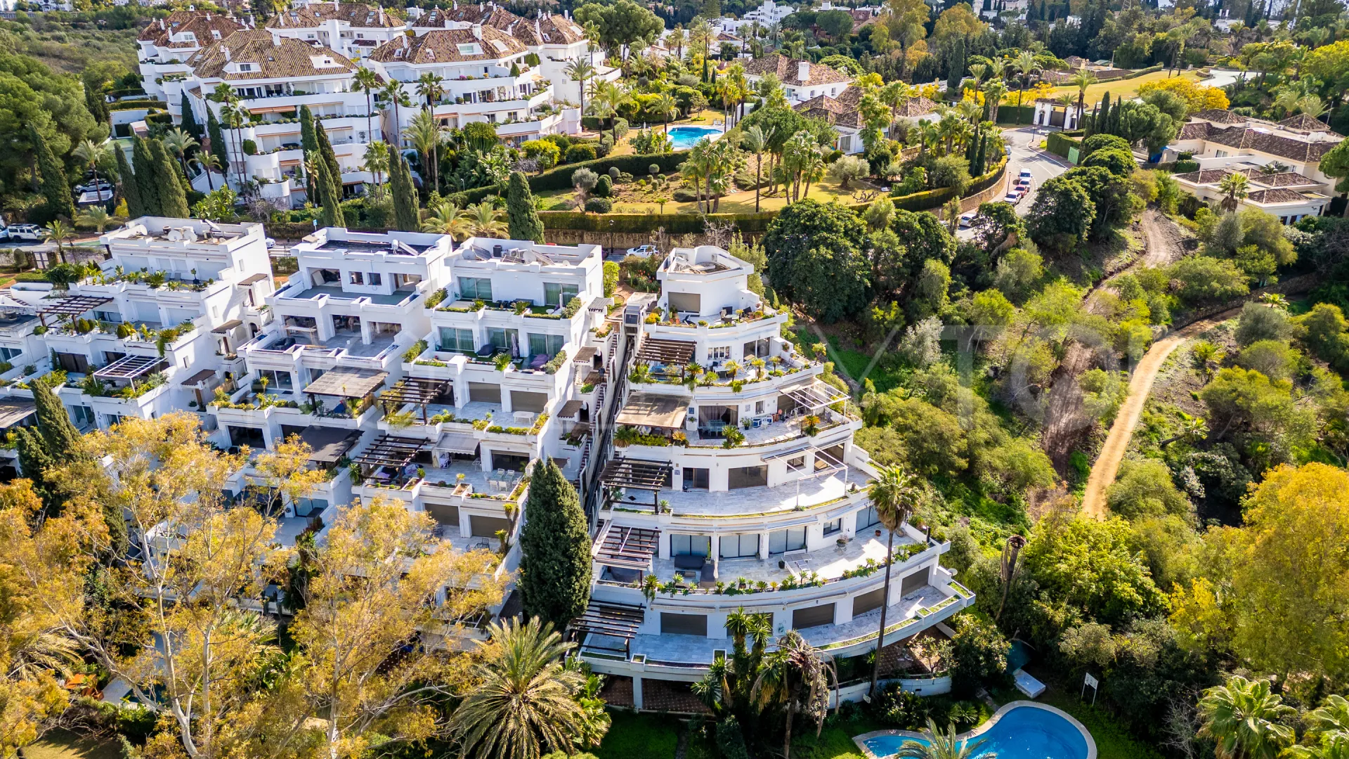 Buy Kings Hills 4 bedrooms duplex penthouse