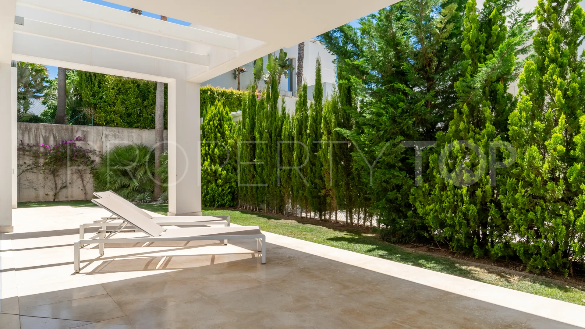 Villa en venta de 3 dormitorios en La Finca de Marbella