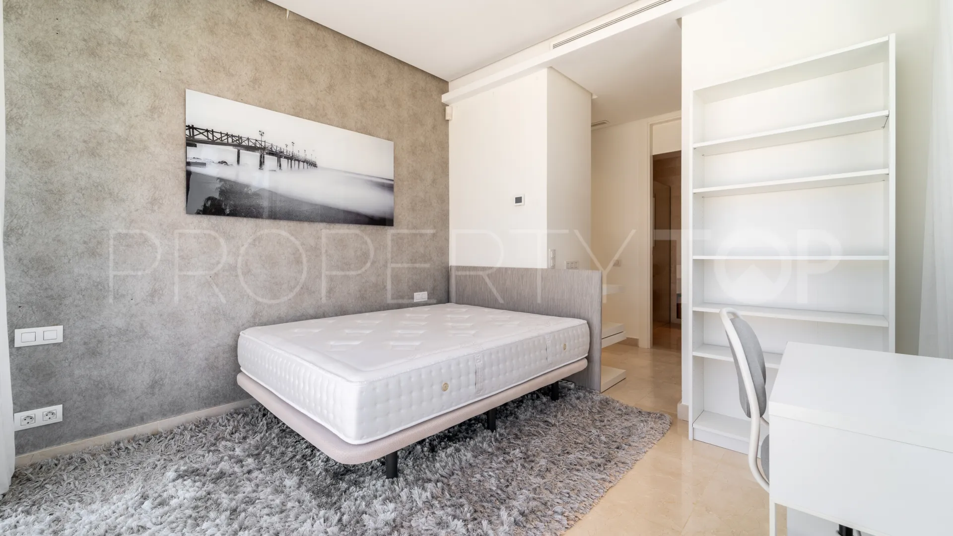 Villa en venta de 3 dormitorios en La Finca de Marbella