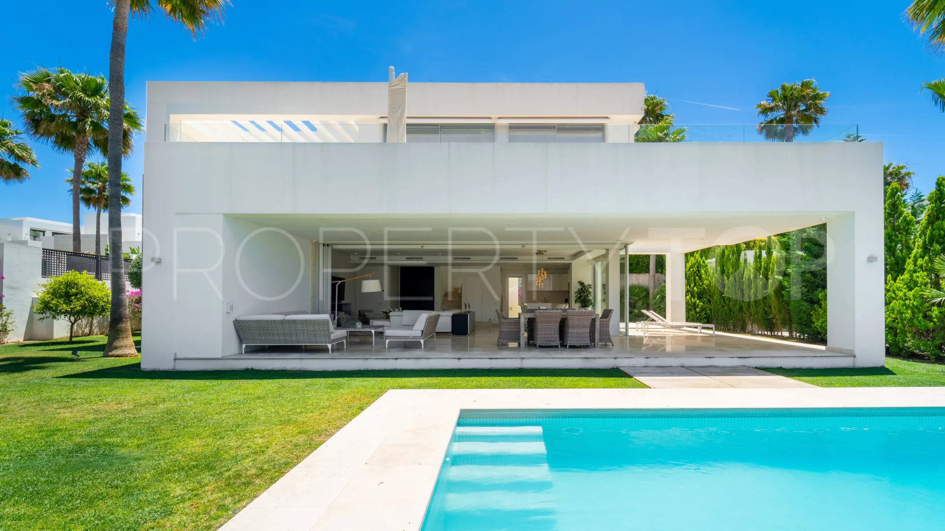 Villa en venta de 3 dormitorios en La Finca de Marbella