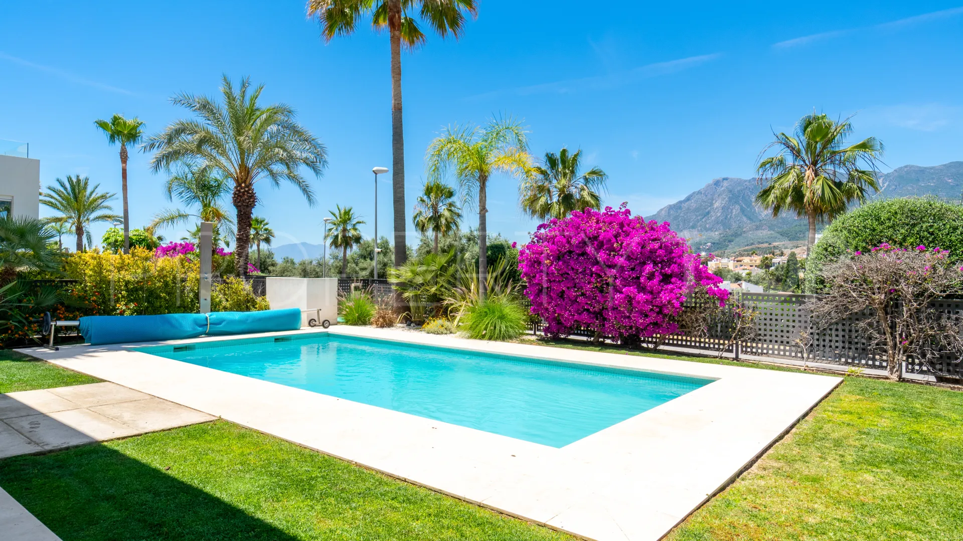 Villa en venta de 3 dormitorios en La Finca de Marbella