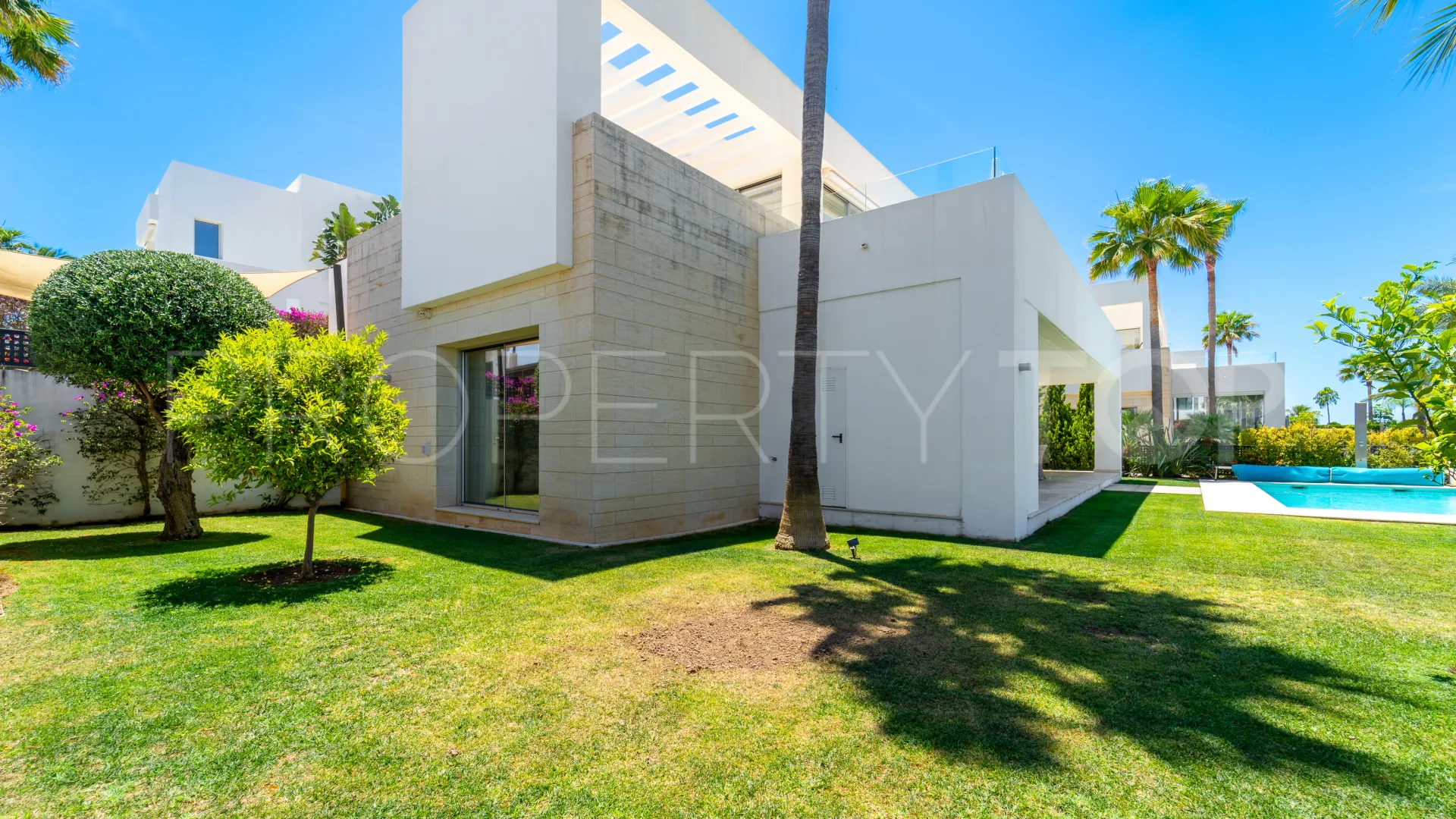 Villa en venta de 3 dormitorios en La Finca de Marbella