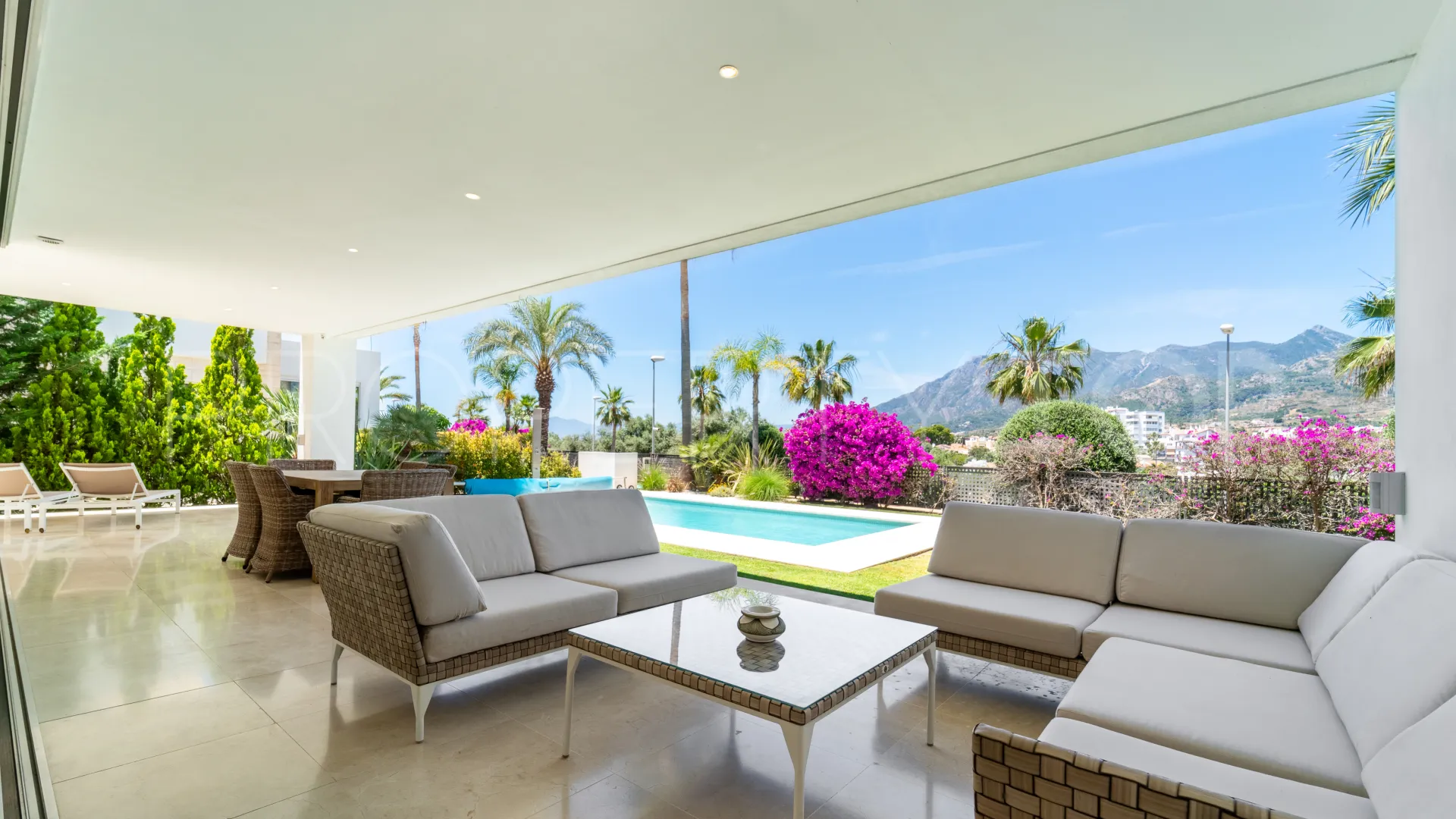 Villa en venta de 3 dormitorios en La Finca de Marbella