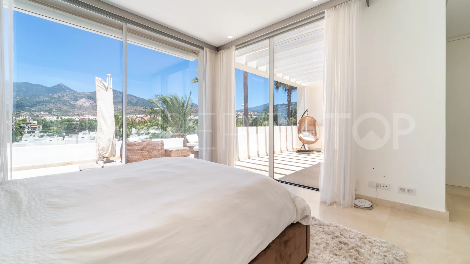 Villa en venta de 3 dormitorios en La Finca de Marbella