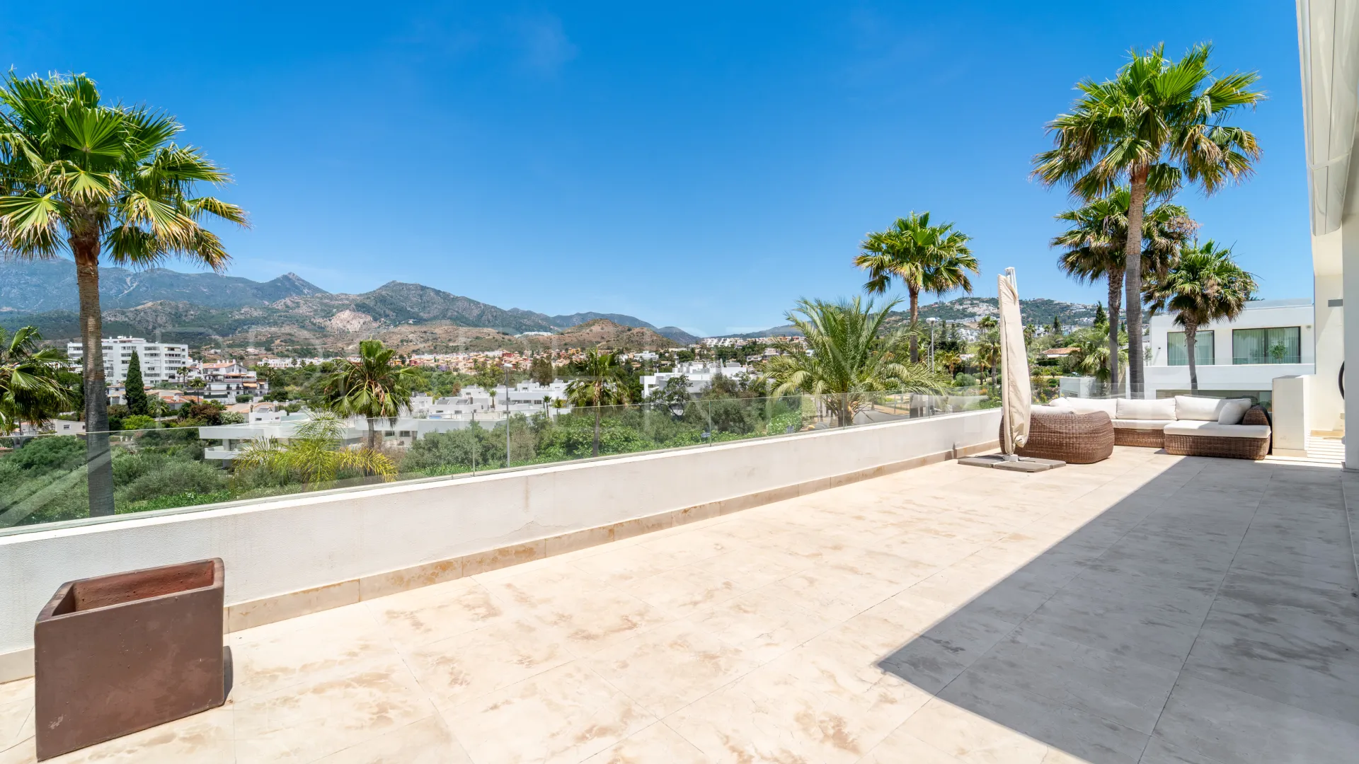 Villa en venta de 3 dormitorios en La Finca de Marbella