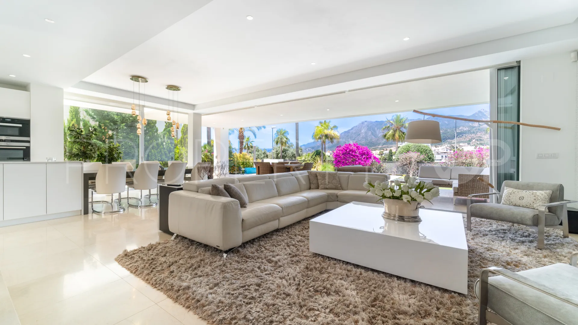 Villa en venta de 3 dormitorios en La Finca de Marbella