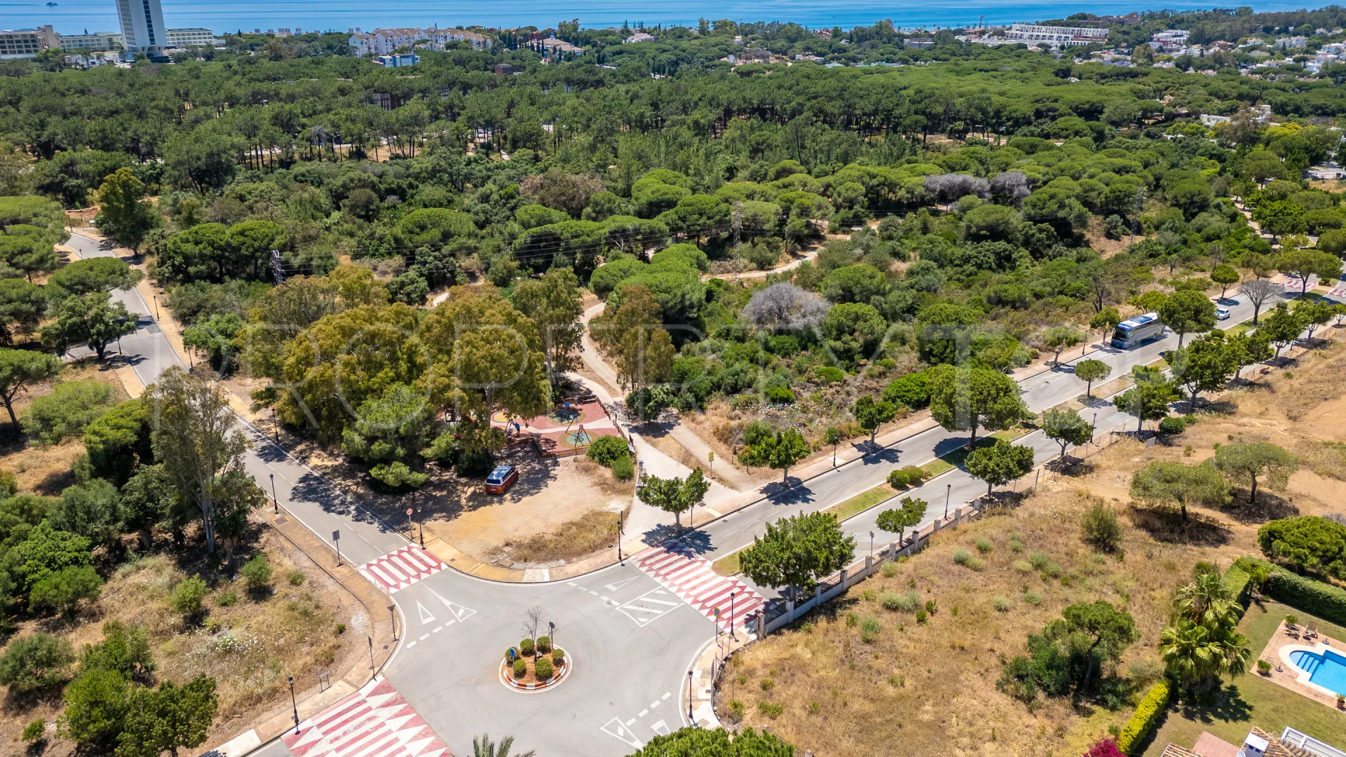 Plot in Elviria for sale