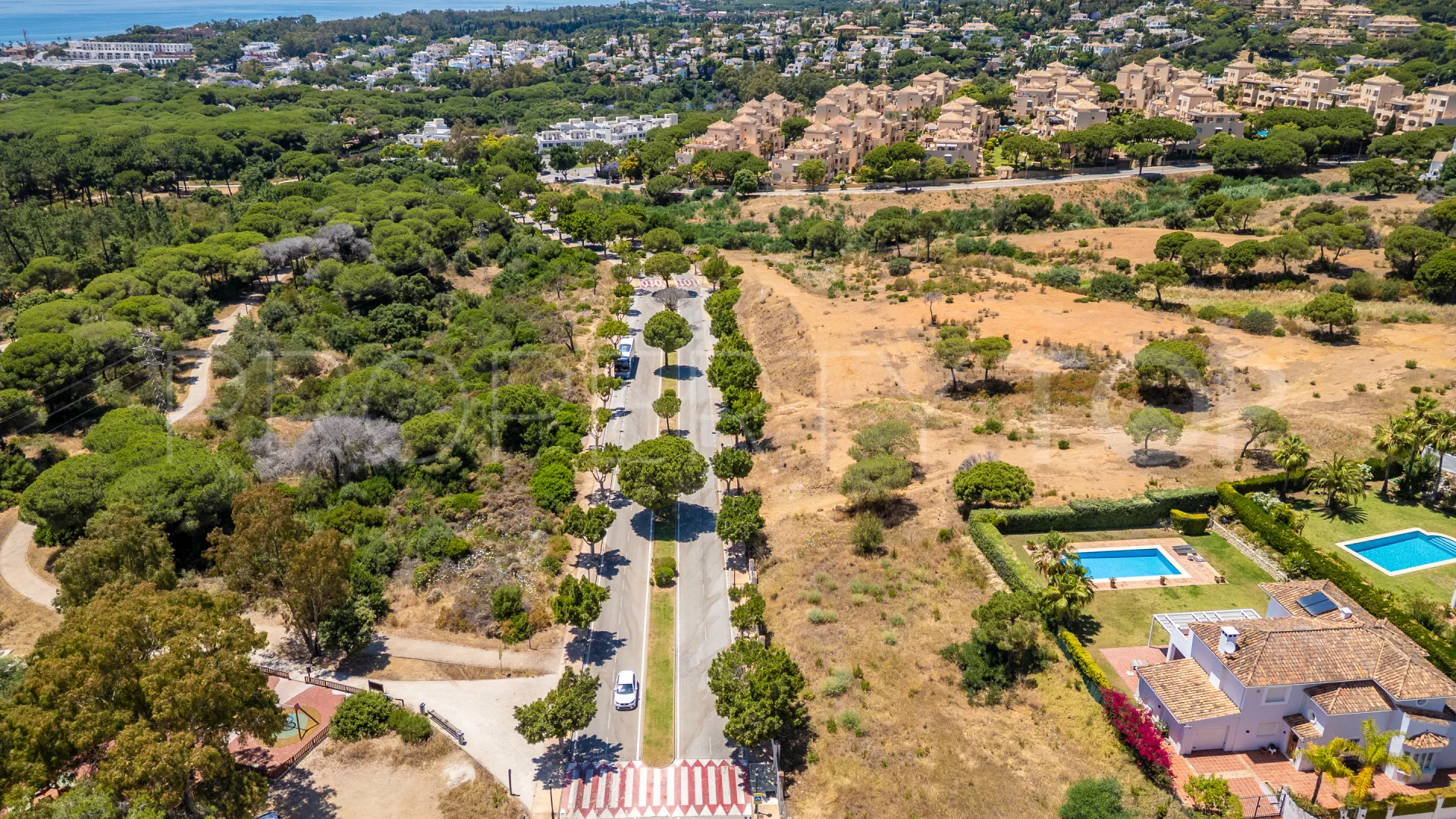 Plot in Elviria for sale