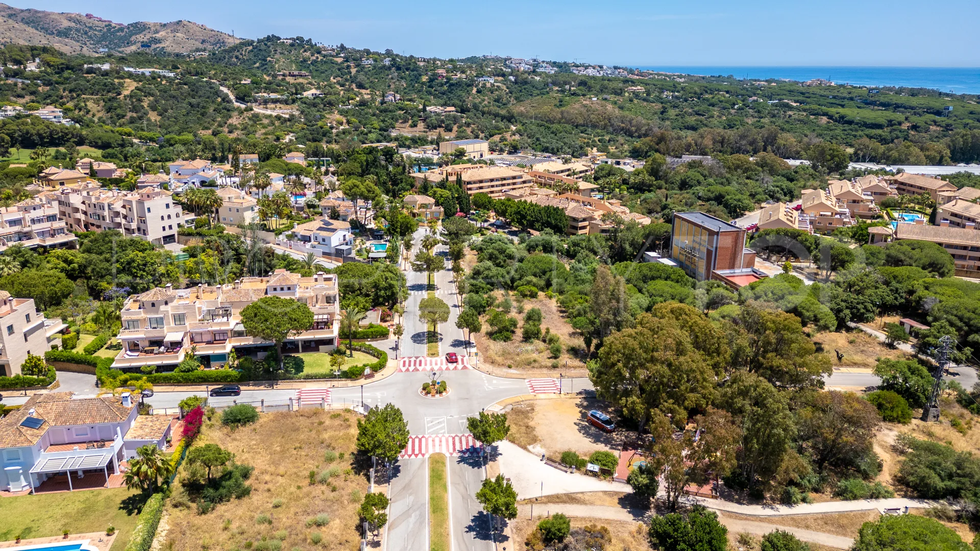 Plot in Elviria for sale