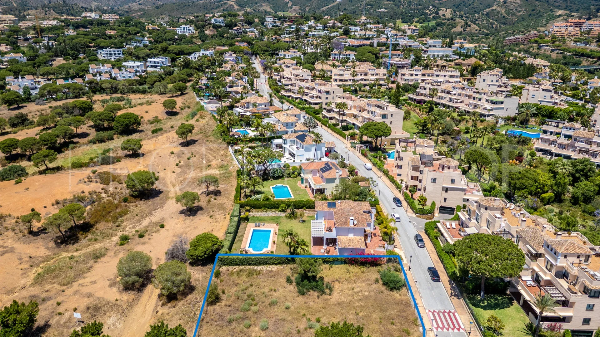 Plot in Elviria for sale