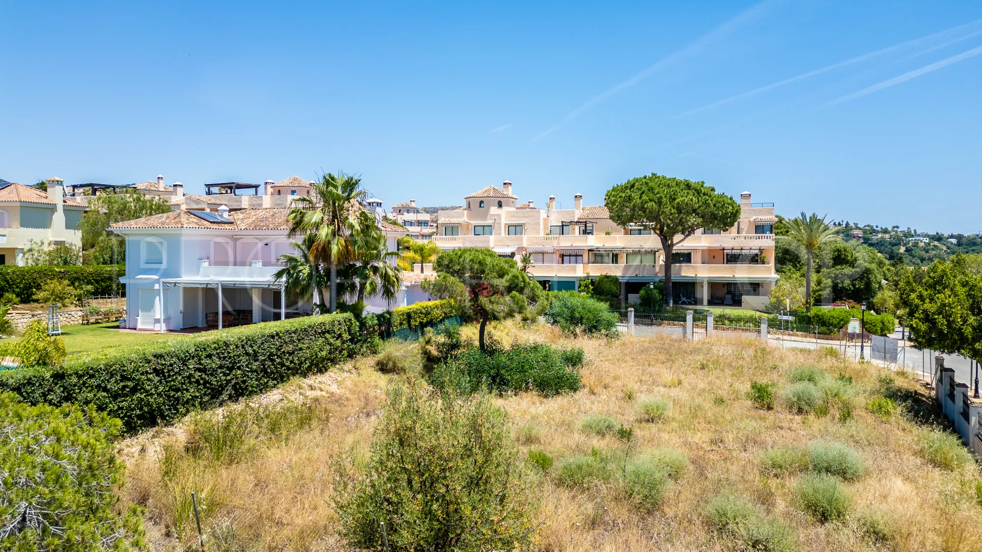 Plot in Elviria for sale