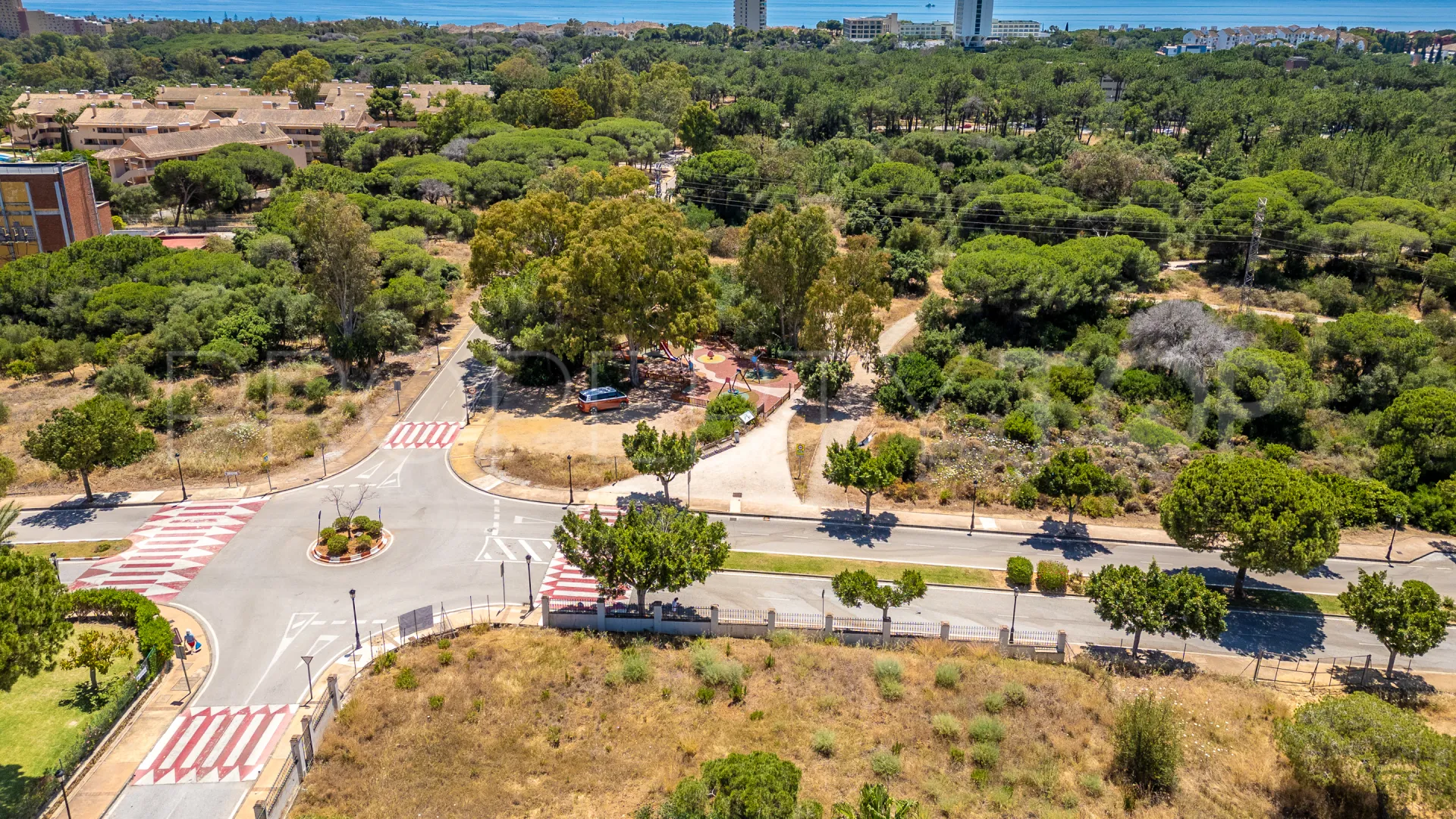 Plot in Elviria for sale