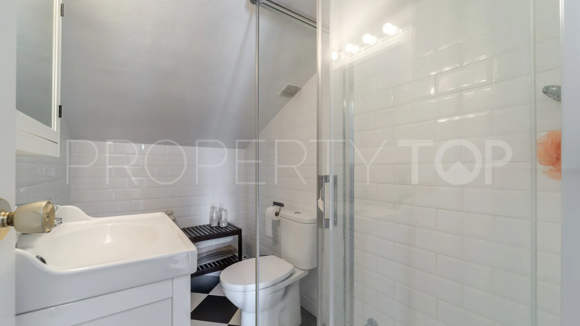 For sale town house with 3 bedrooms in Arroyo de las Piedras