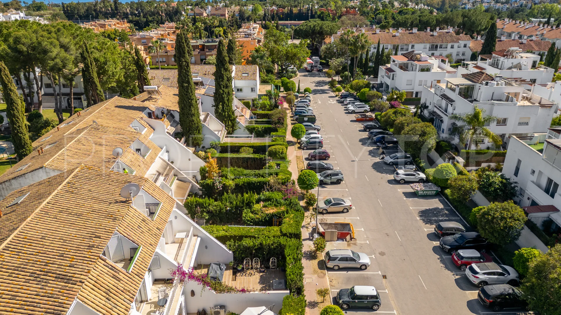 For sale town house with 3 bedrooms in Arroyo de las Piedras