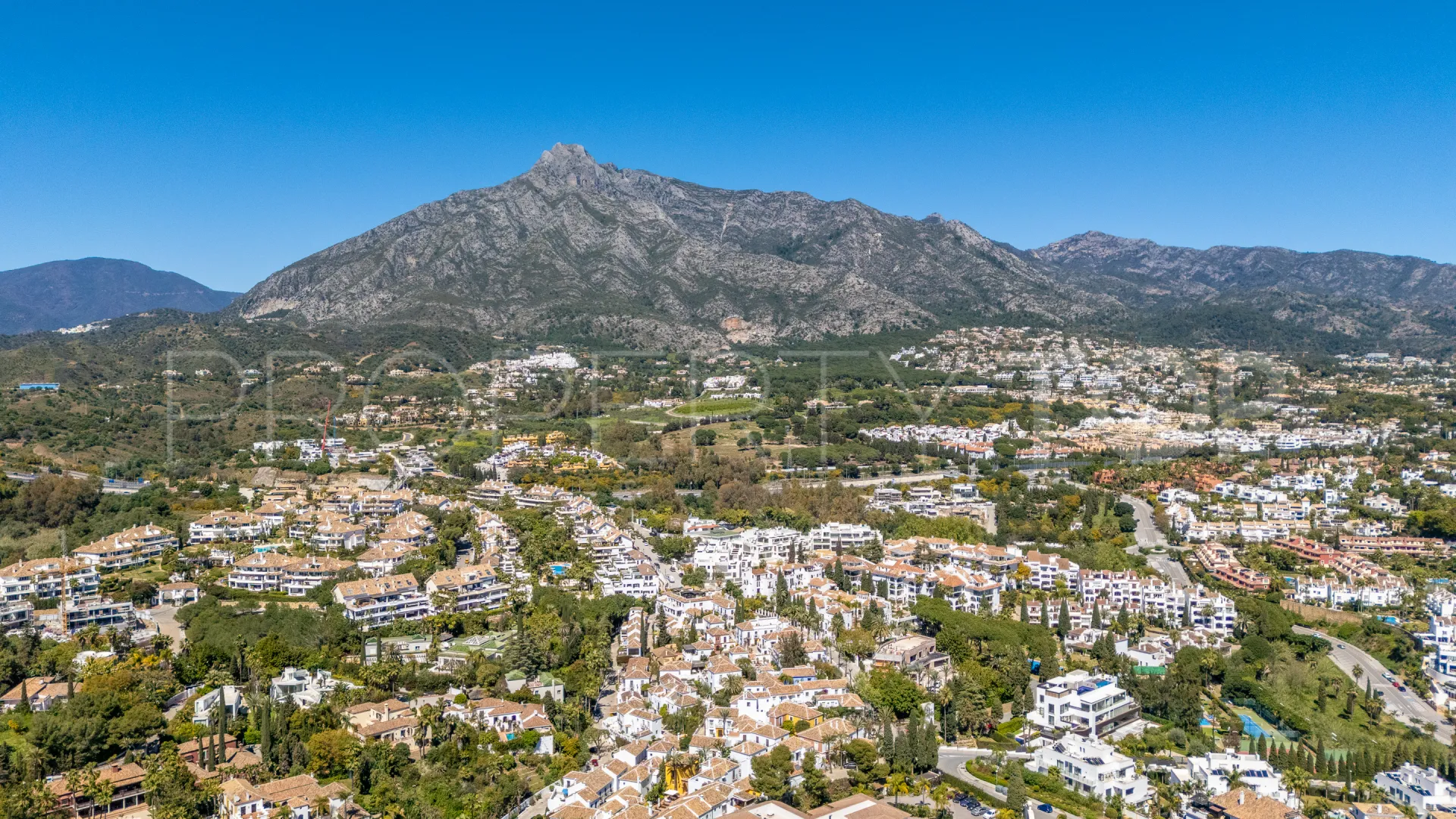 Town house for sale in Lomas Pueblo
