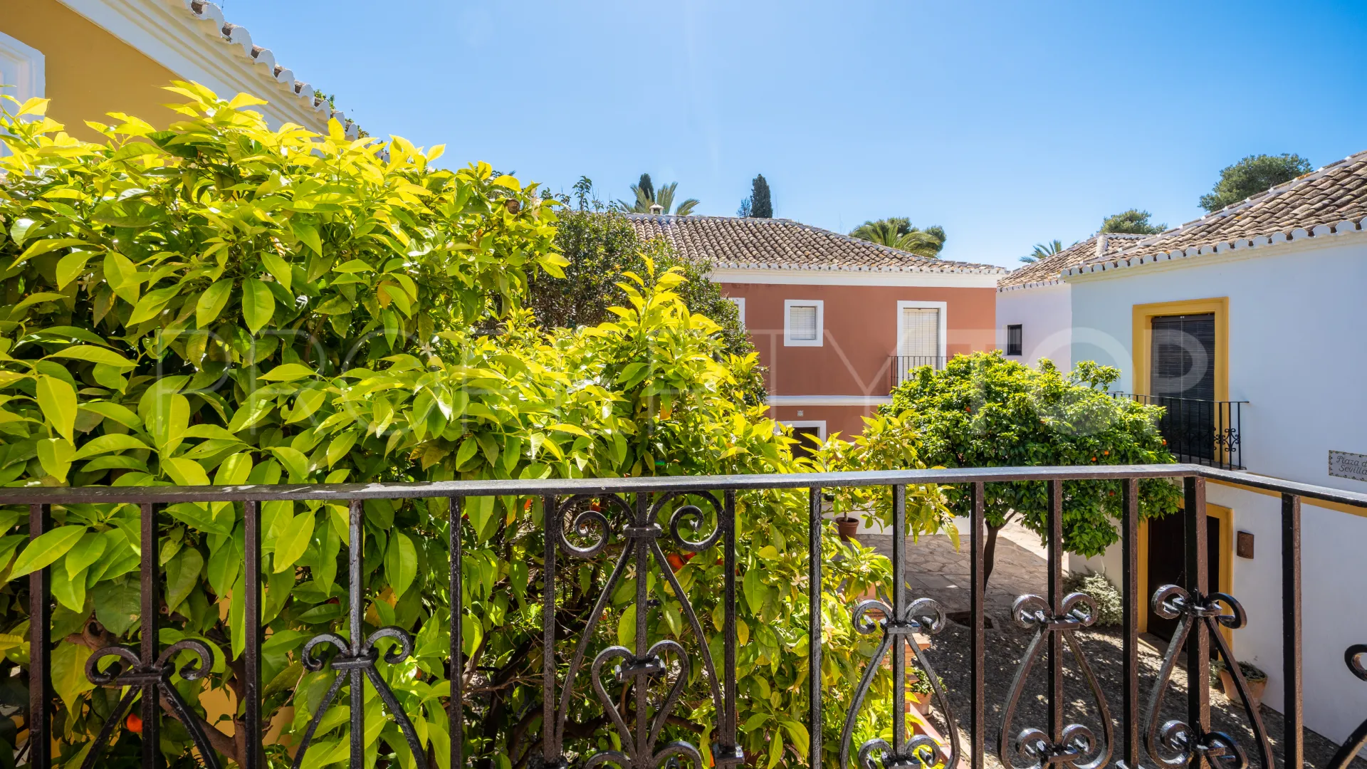 Town house for sale in Lomas Pueblo