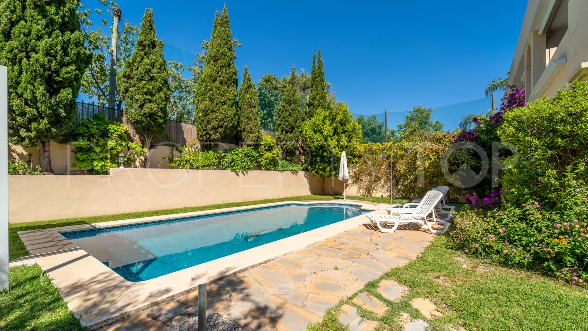 5 bedrooms semi detached house in Guadalmina Alta for sale