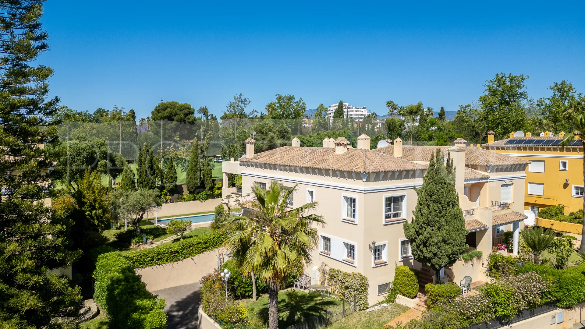 5 bedrooms semi detached house in Guadalmina Alta for sale