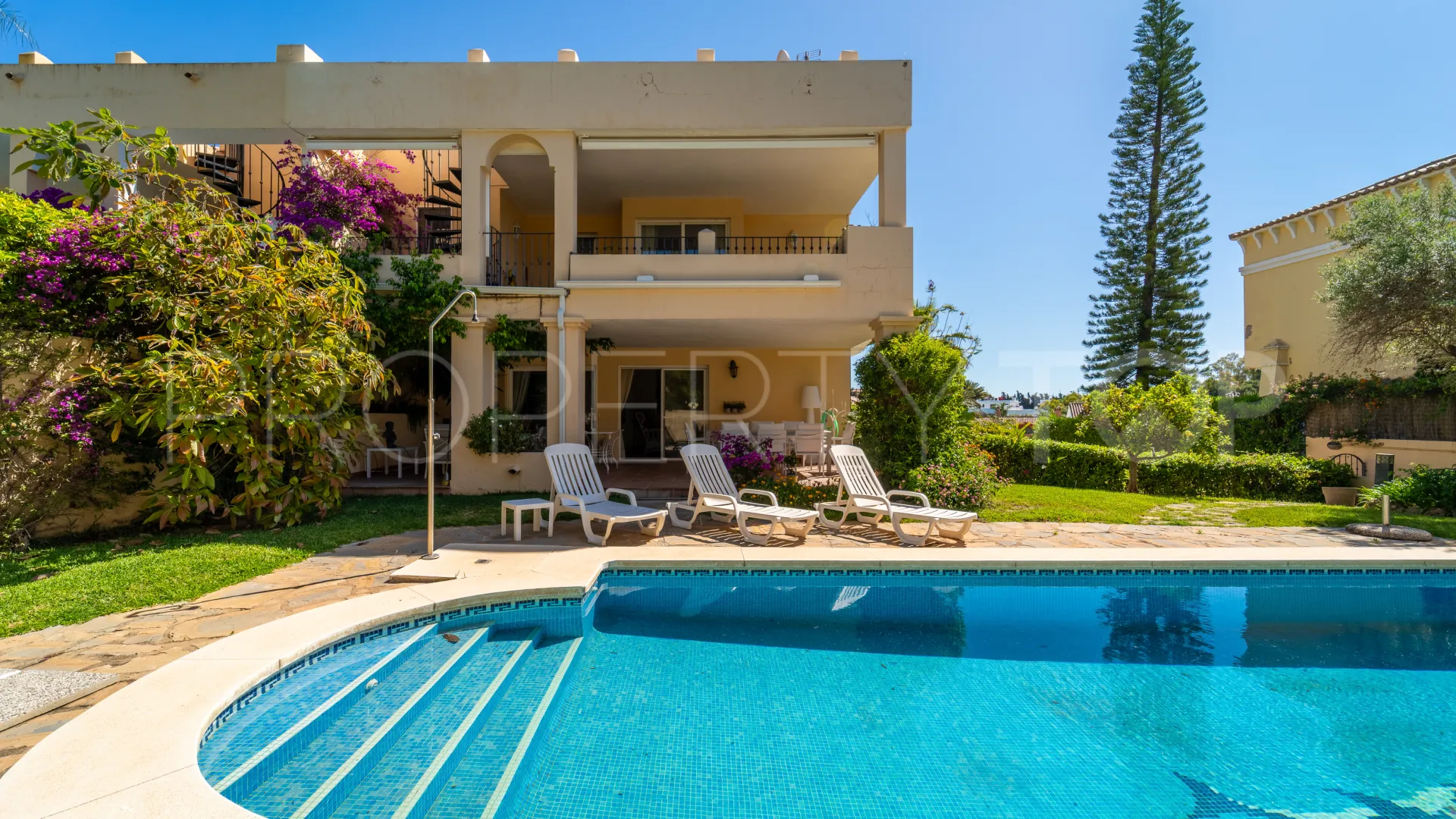 5 bedrooms semi detached house in Guadalmina Alta for sale
