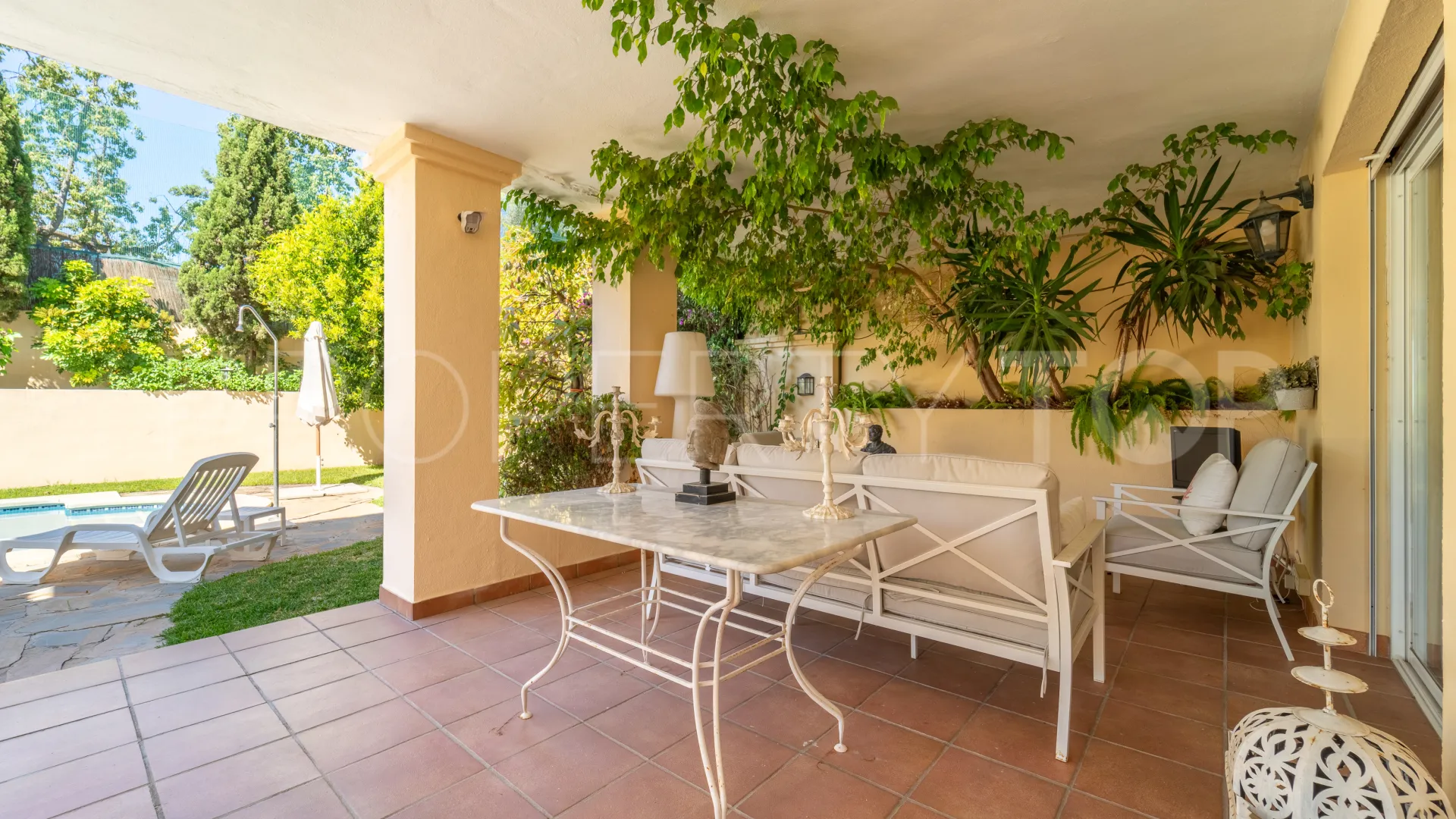 5 bedrooms semi detached house in Guadalmina Alta for sale