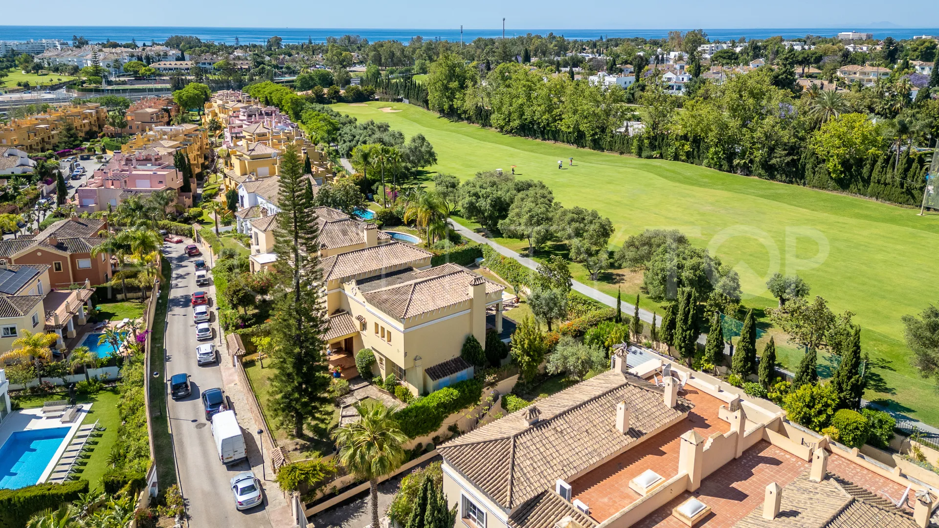 5 bedrooms semi detached house in Guadalmina Alta for sale