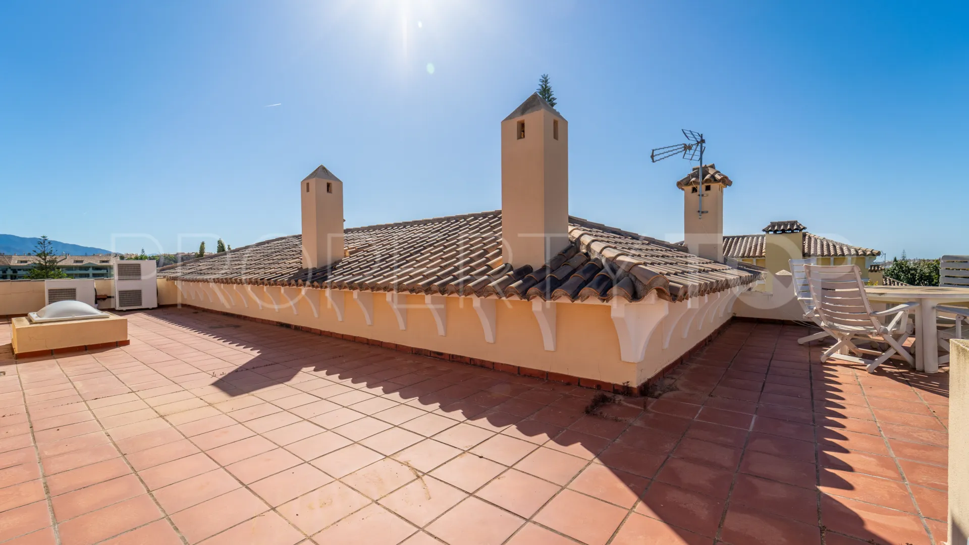 5 bedrooms semi detached house in Guadalmina Alta for sale