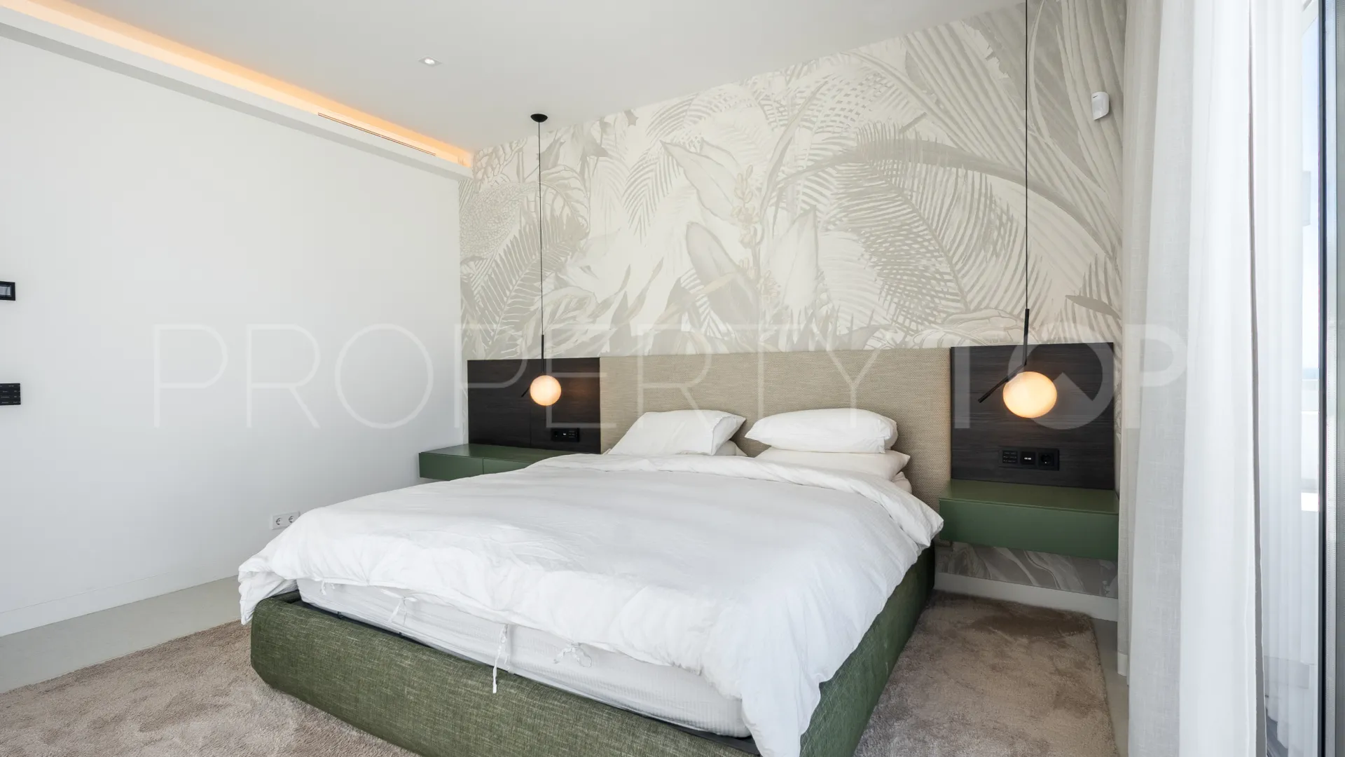 Se vende villa de 5 dormitorios en La Finca de Marbella