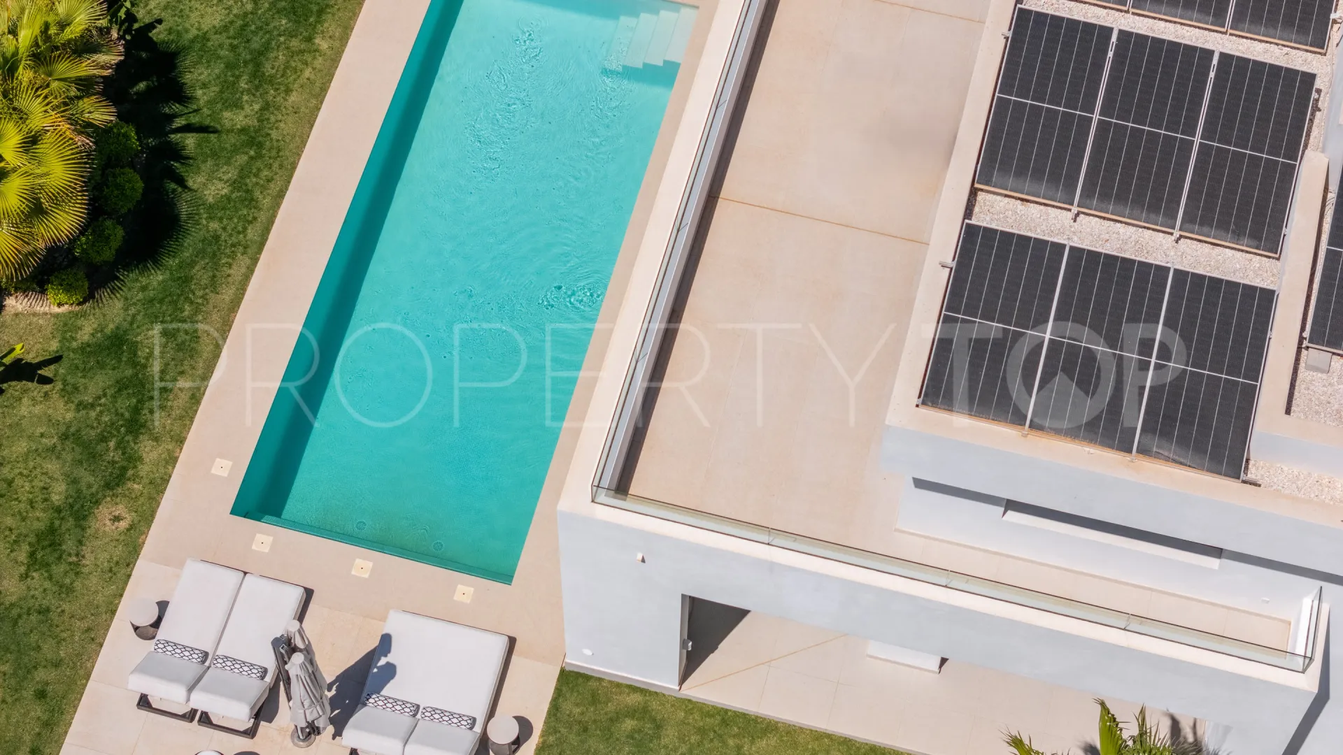 Se vende villa de 5 dormitorios en La Finca de Marbella