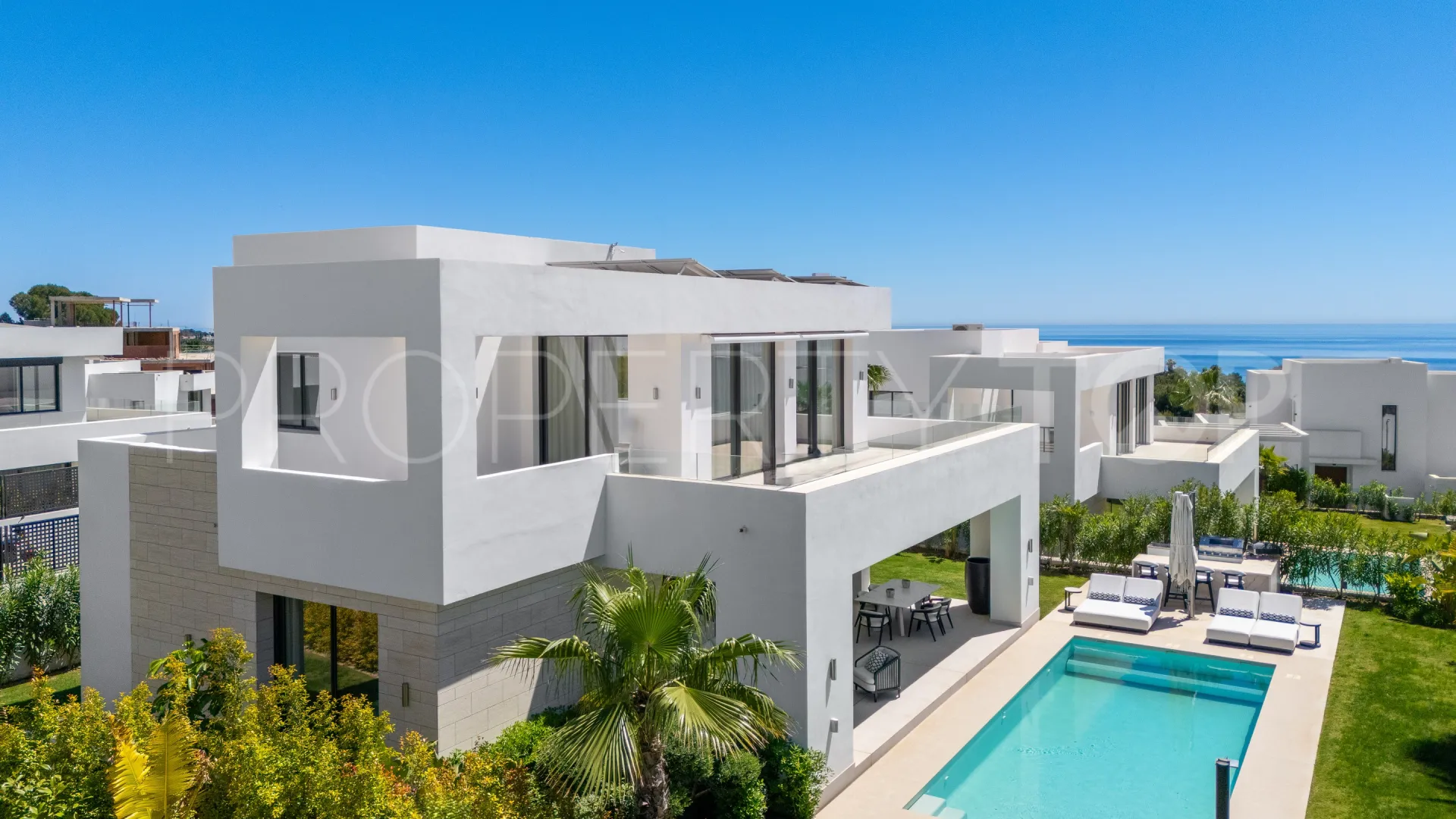 Se vende villa de 5 dormitorios en La Finca de Marbella
