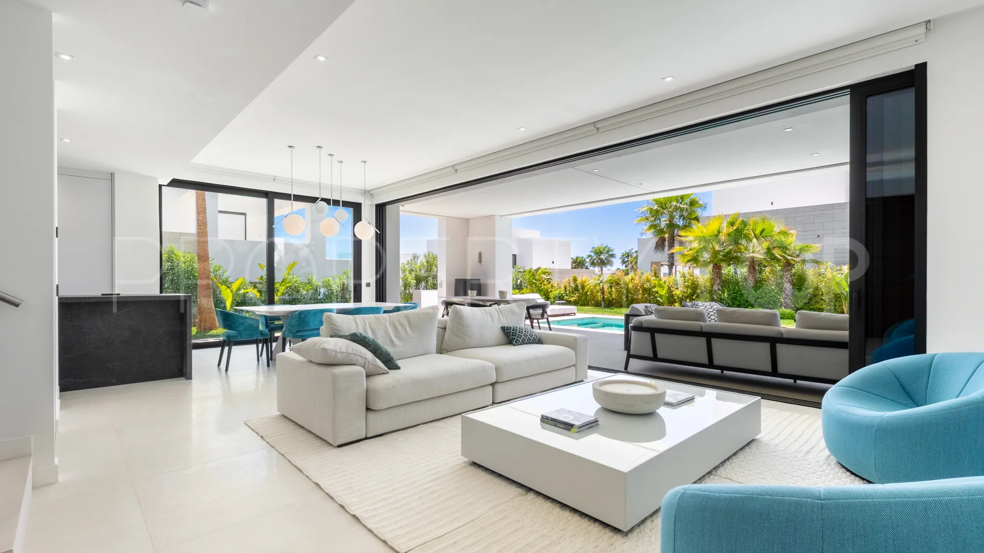 Se vende villa de 5 dormitorios en La Finca de Marbella