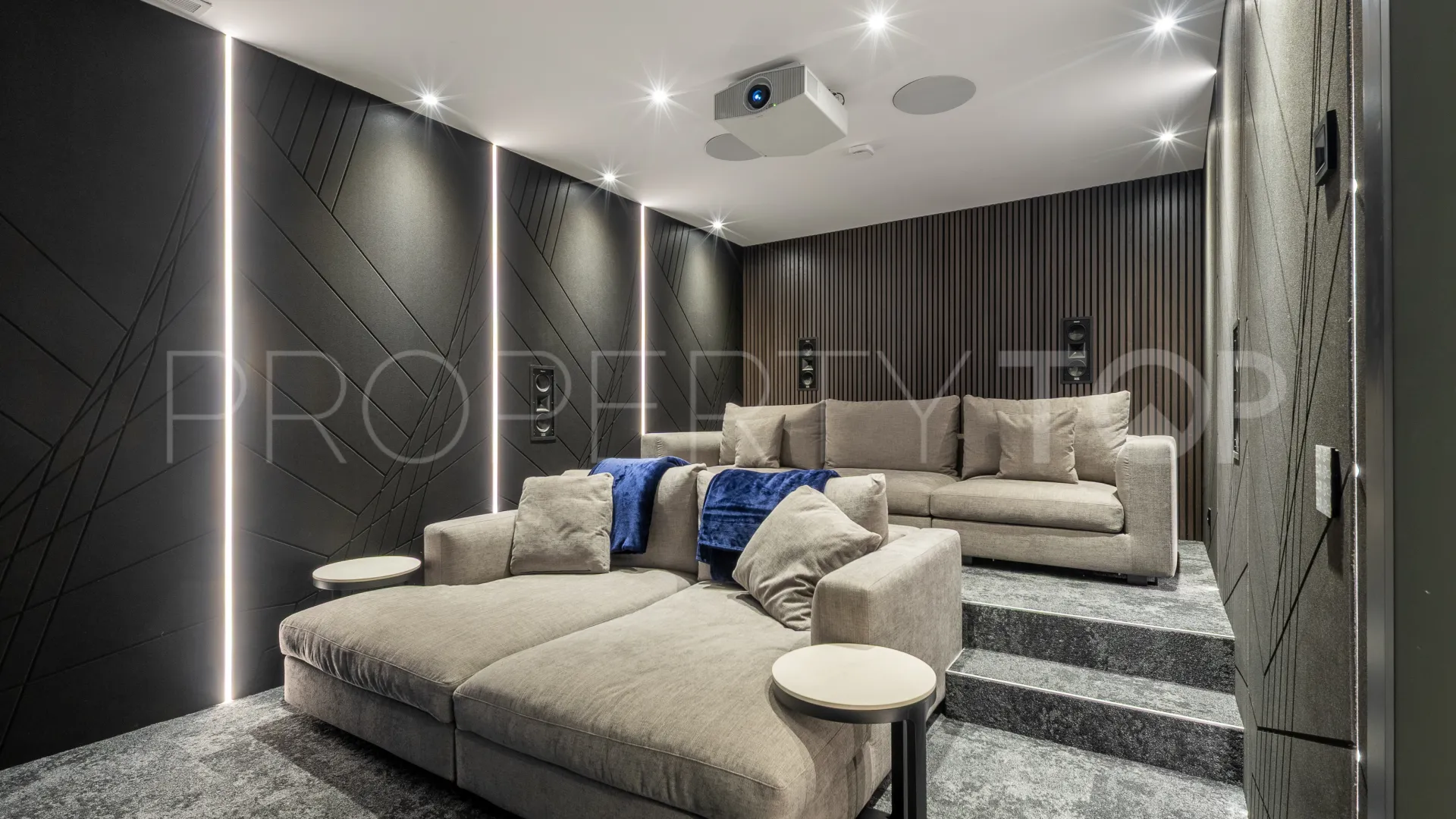 Se vende villa de 5 dormitorios en La Finca de Marbella