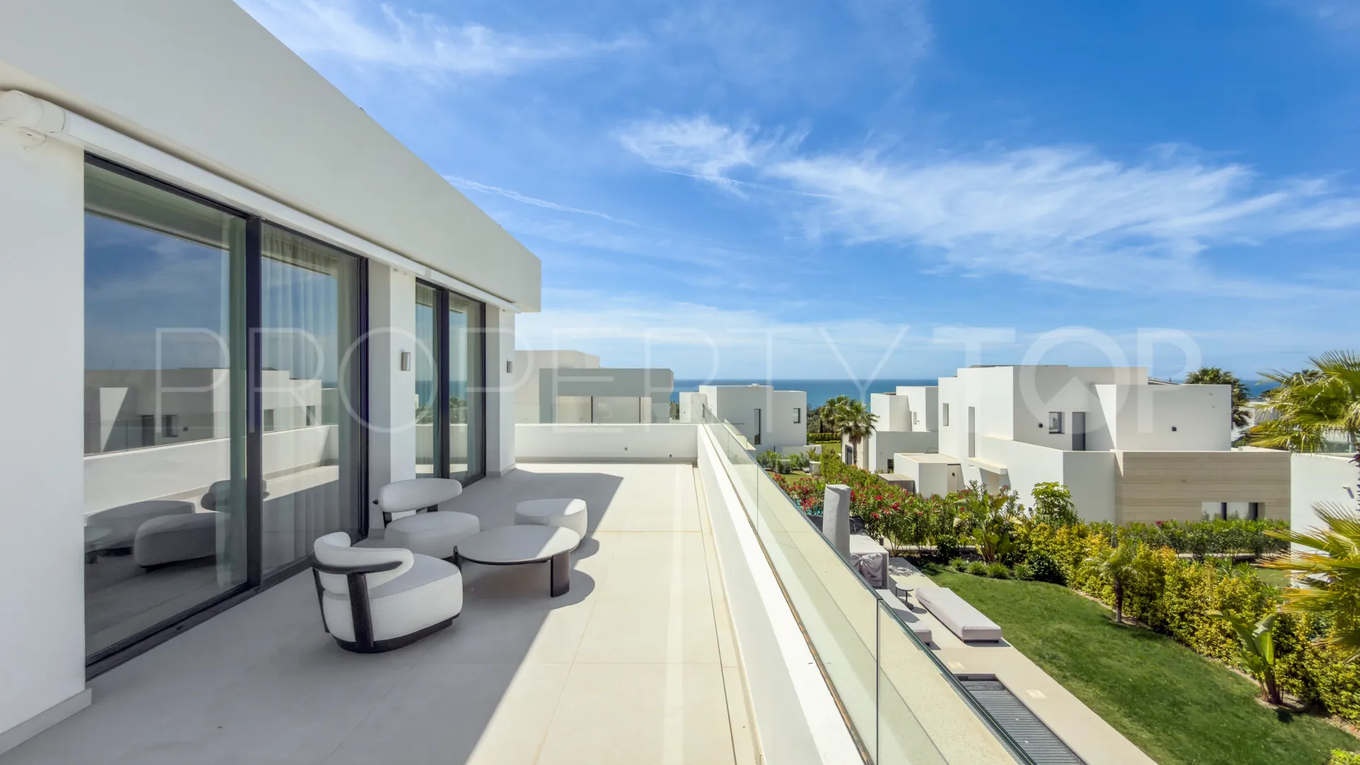 Se vende villa de 5 dormitorios en La Finca de Marbella