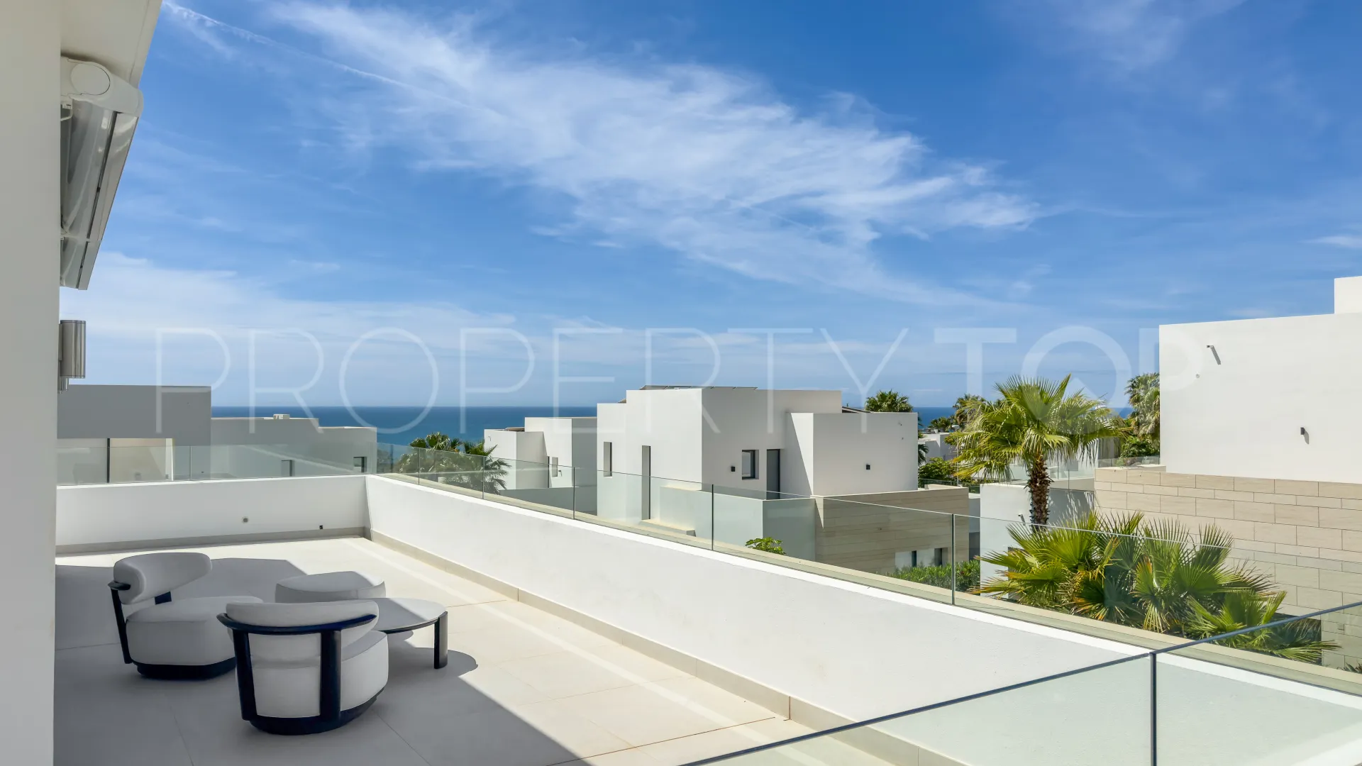 Se vende villa de 5 dormitorios en La Finca de Marbella