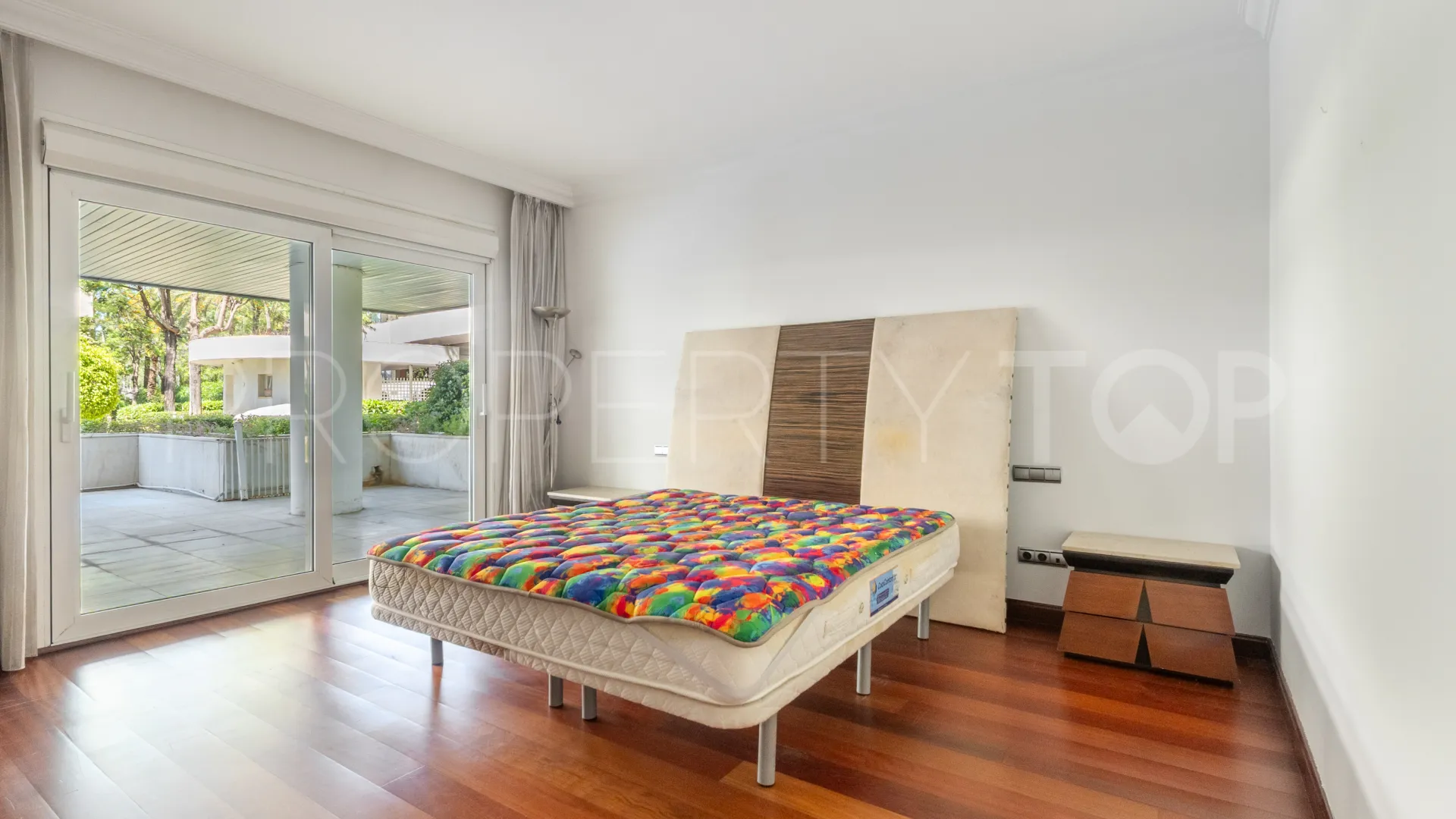 El Embrujo Banús, apartamento planta baja en venta de 3 dormitorios