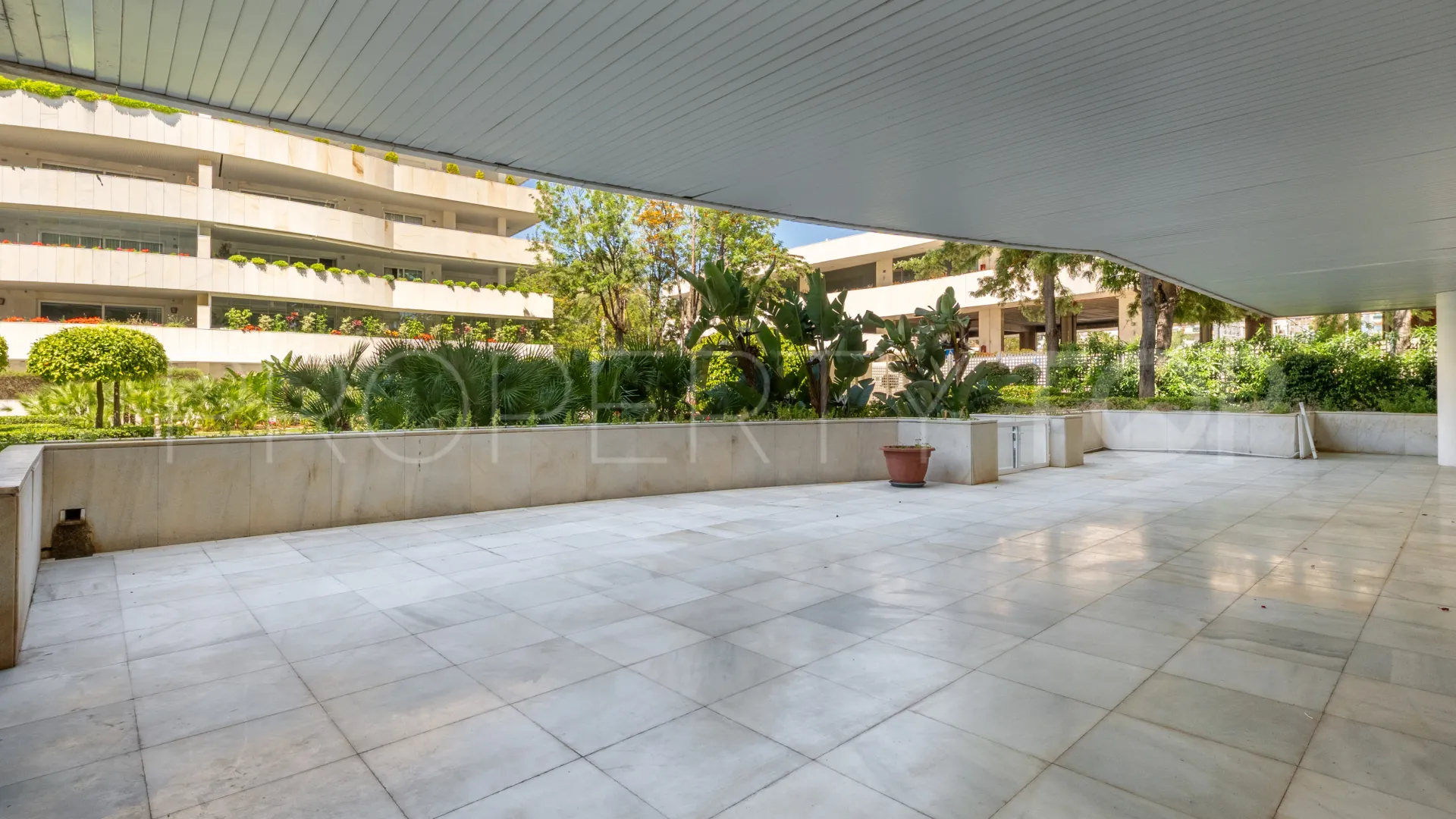 El Embrujo Banús, apartamento planta baja en venta de 3 dormitorios