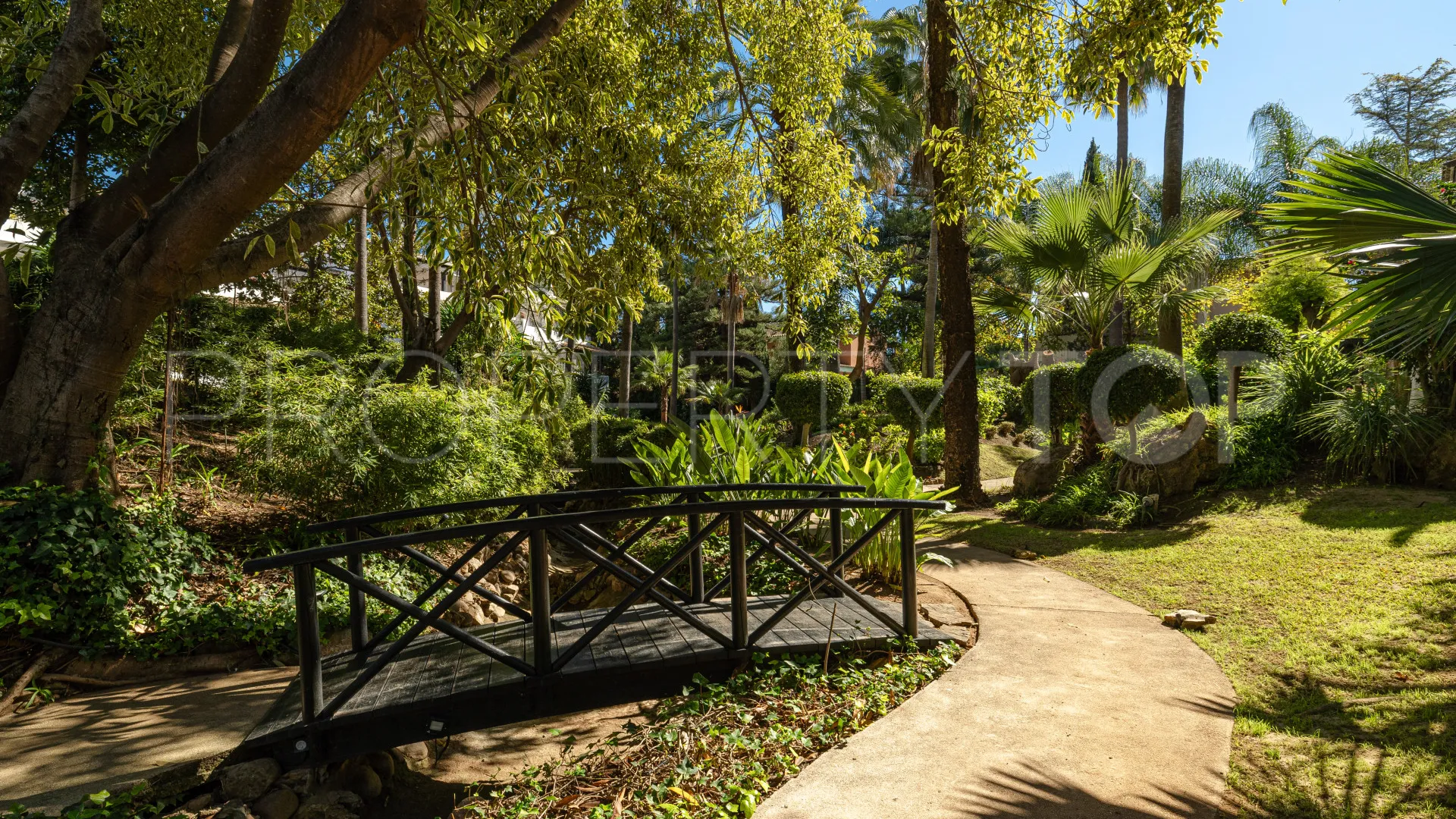 Hotel Puente Romano apartment for sale