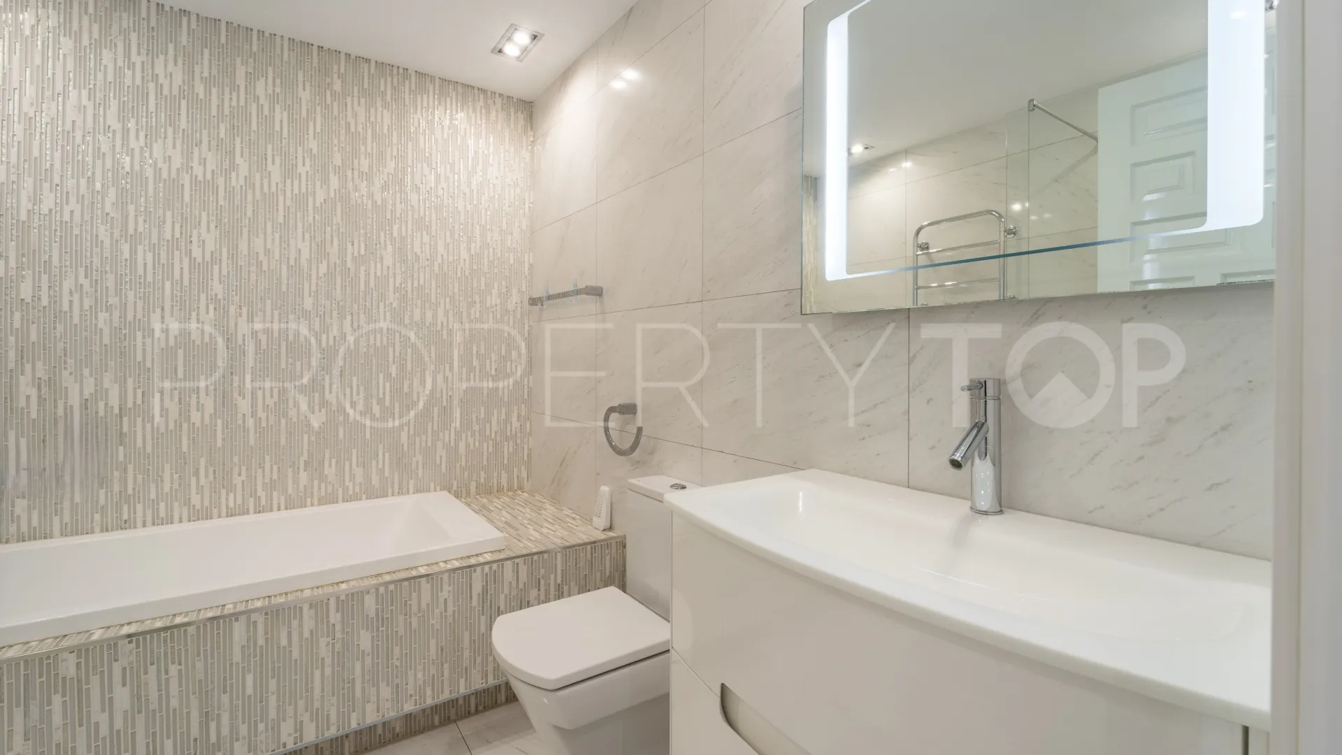 Hotel Puente Romano apartment for sale