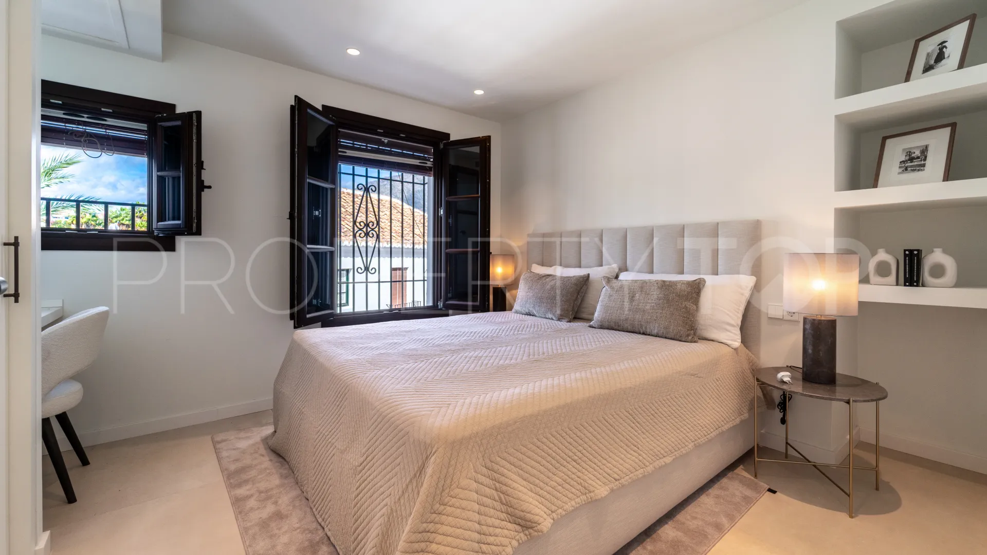 Buy 2 bedrooms town house in Lomas Pueblo