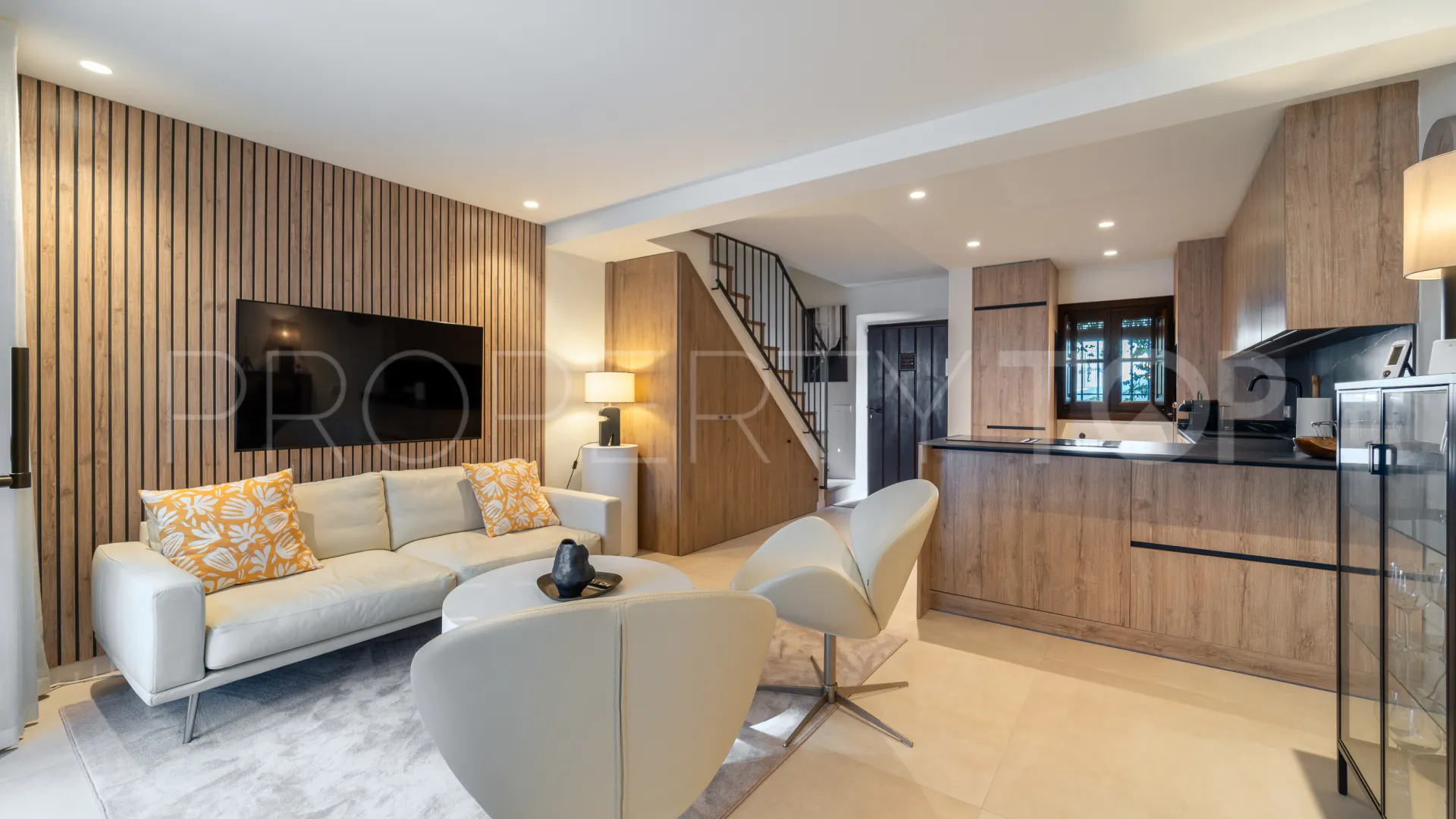 Buy 2 bedrooms town house in Lomas Pueblo