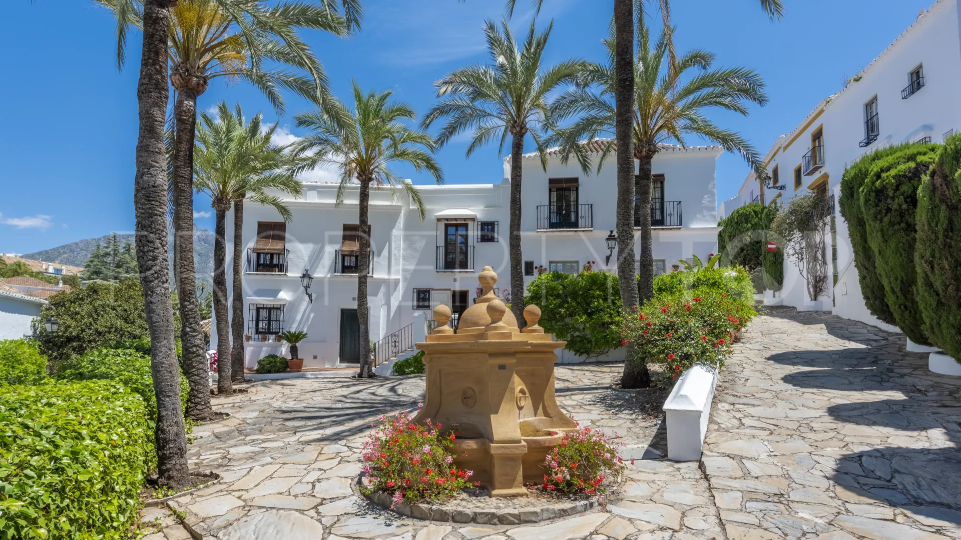 Buy 2 bedrooms town house in Lomas Pueblo