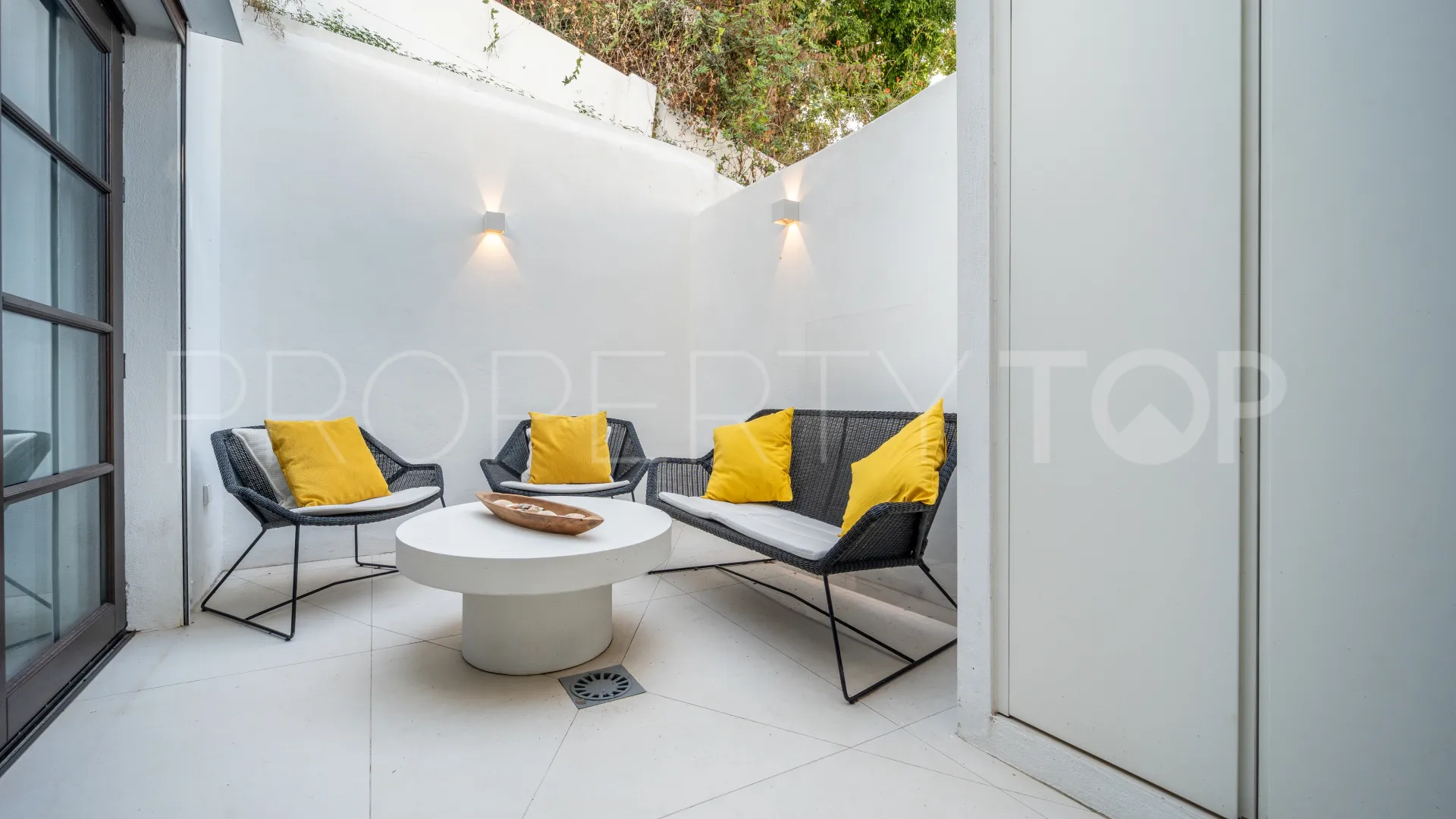 Buy 2 bedrooms town house in Lomas Pueblo