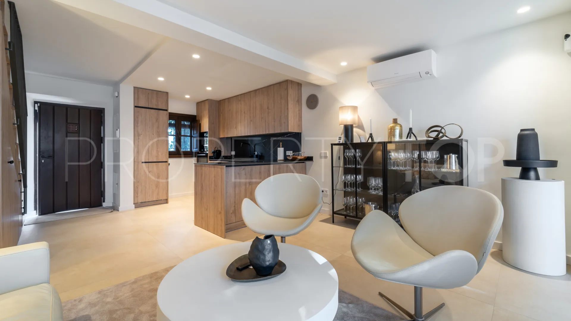 Buy 2 bedrooms town house in Lomas Pueblo