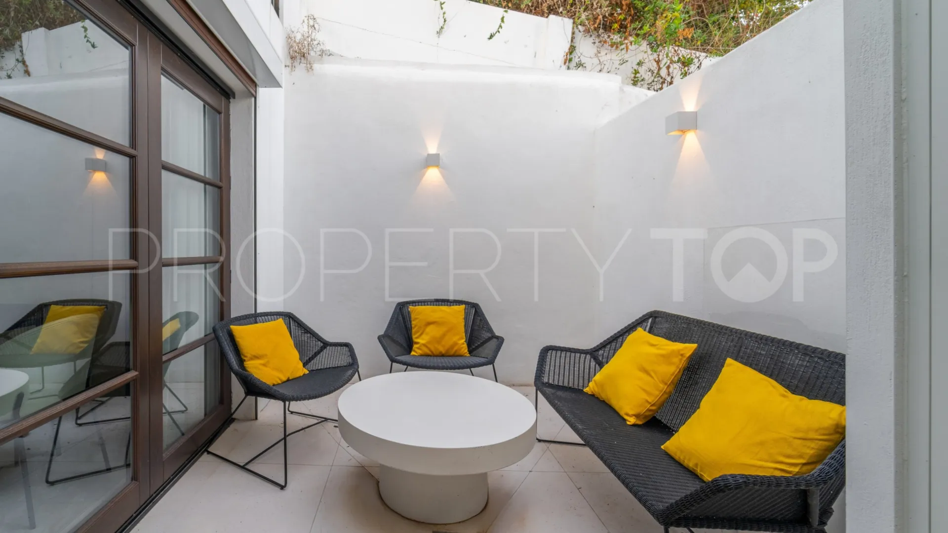 Buy 2 bedrooms town house in Lomas Pueblo