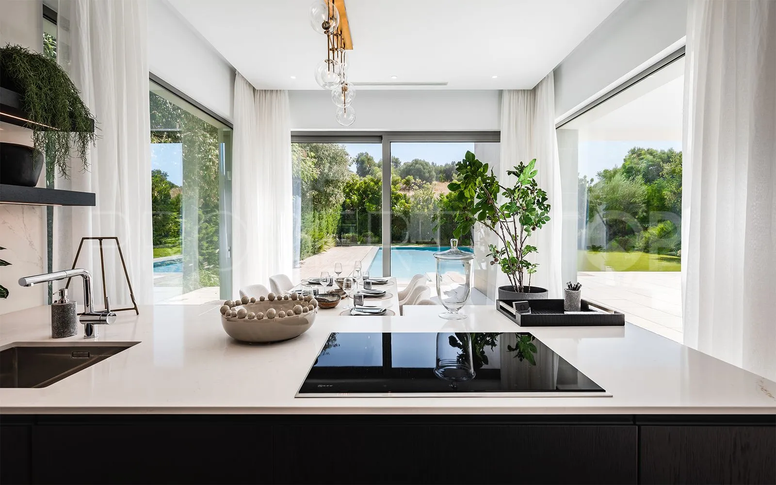 Villa con 5 dormitorios en venta en El Paraiso