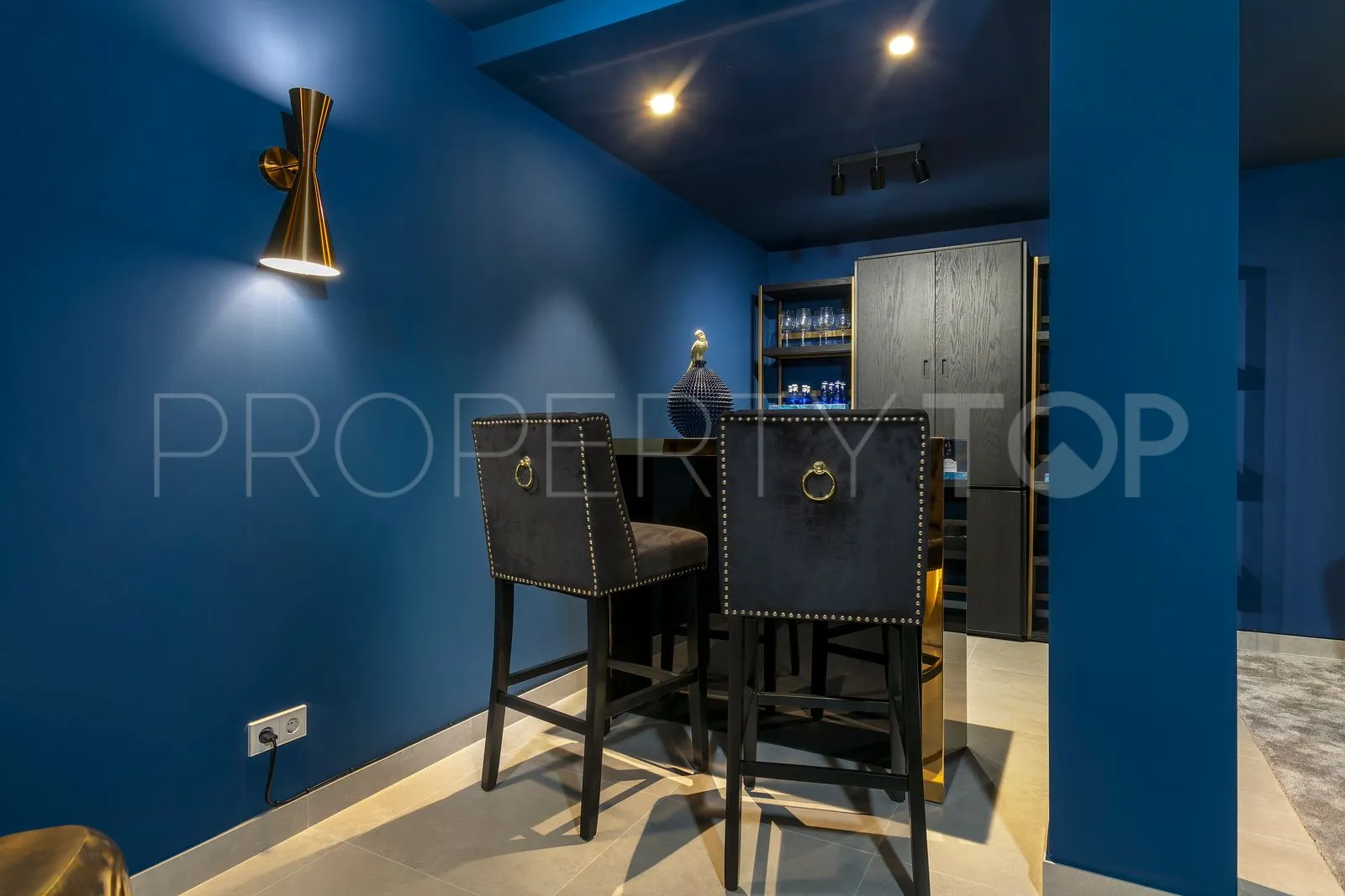 Villa con 5 dormitorios en venta en El Paraiso