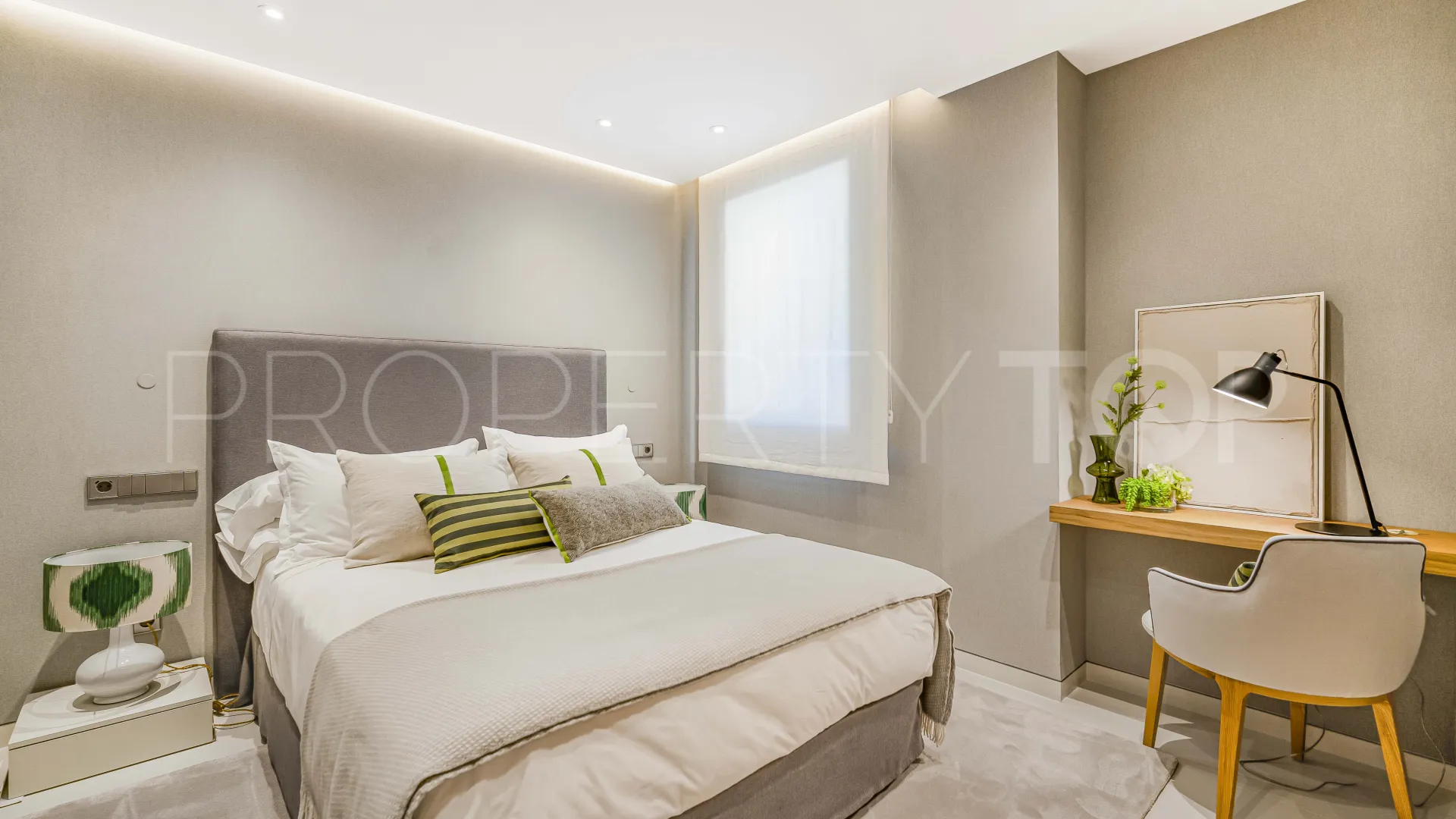 Apartamento con 4 dormitorios en venta en Gray D'Albion